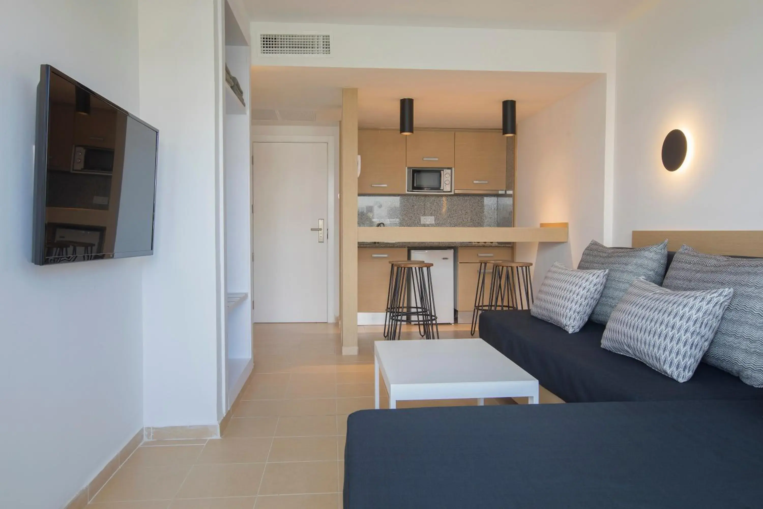 Bedroom, Seating Area in Hm Martinique