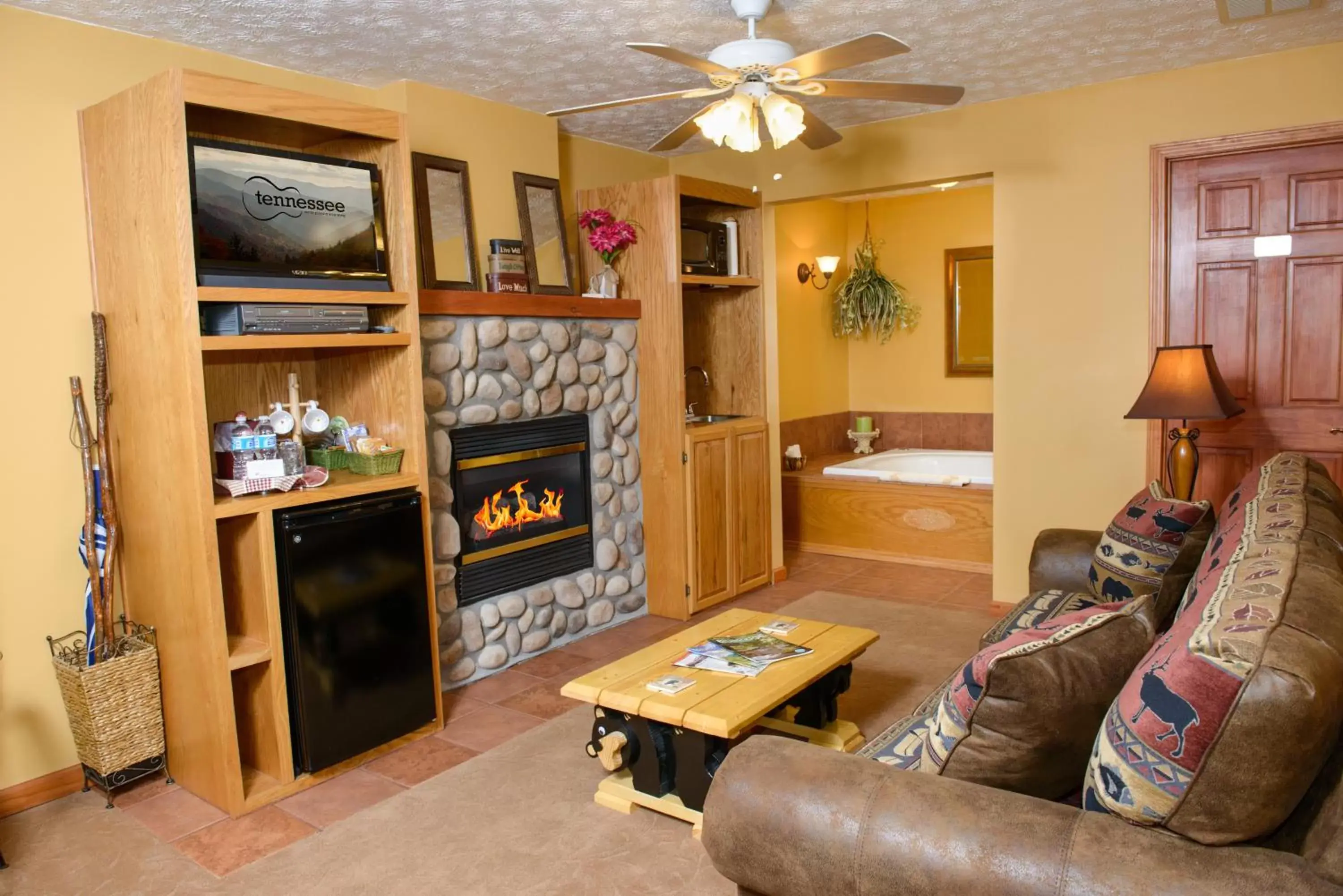 Seating Area in Berry Springs Lodge