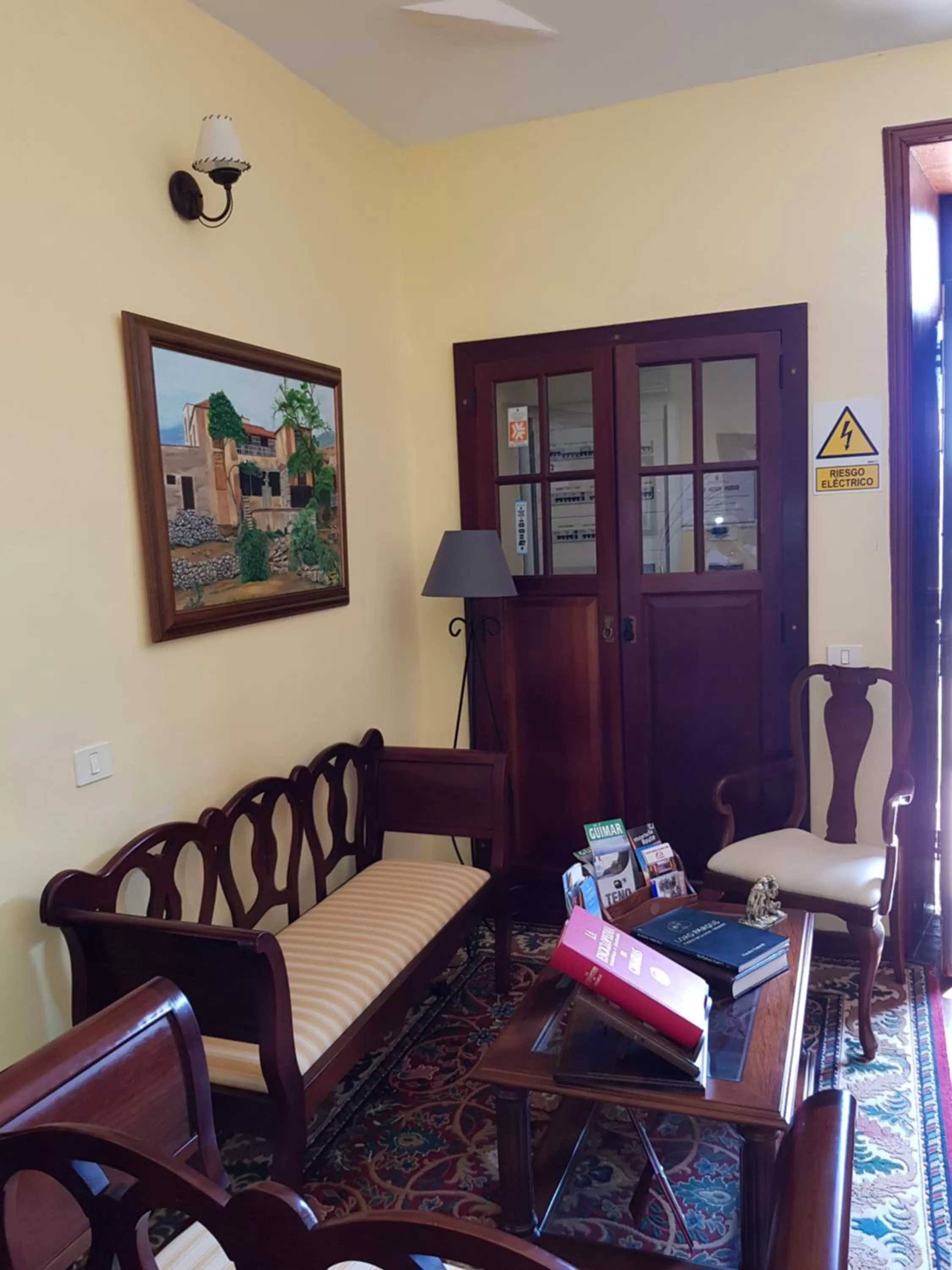 Living room in Hotel Rural La Raya 1866