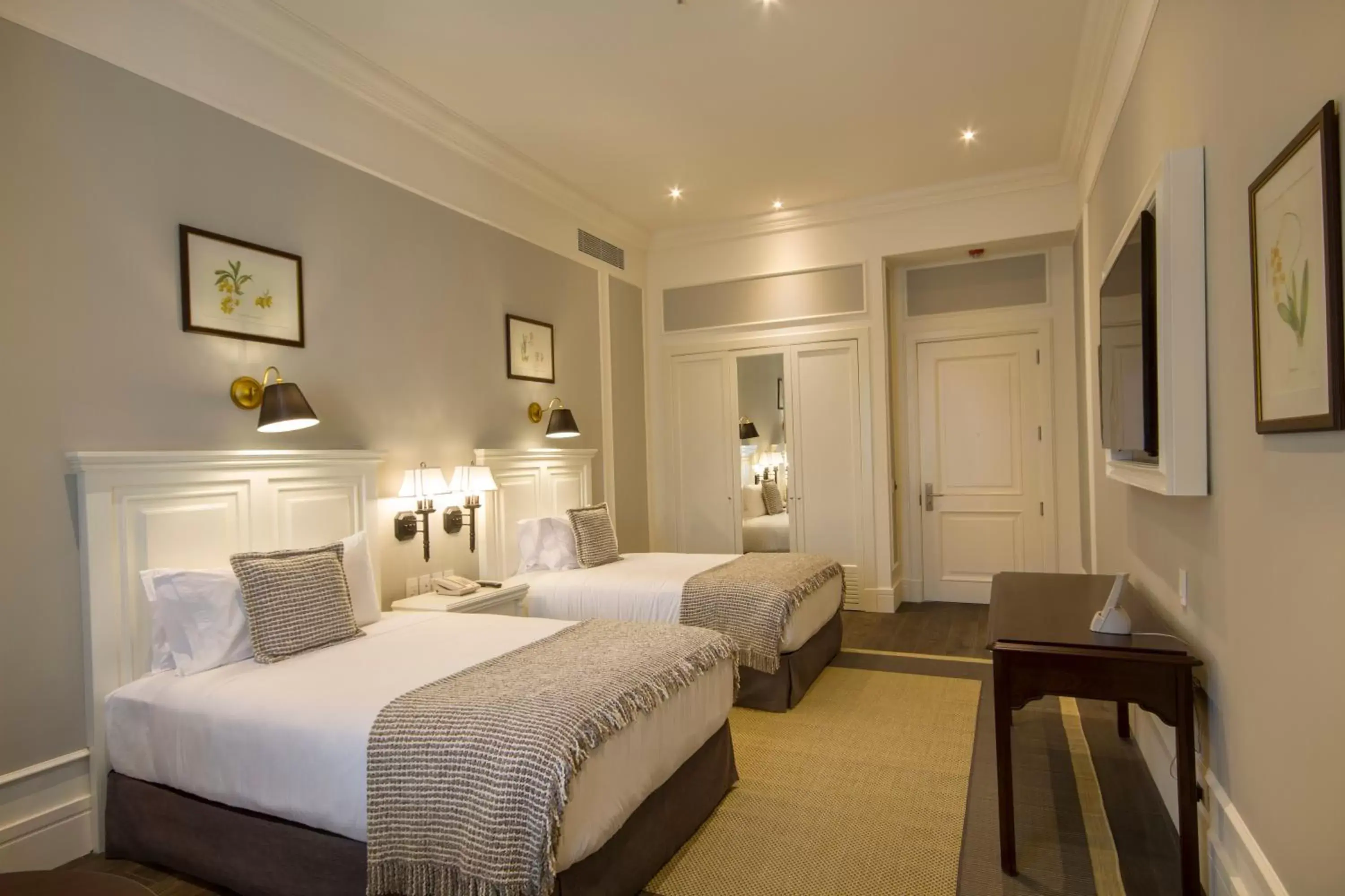 Bedroom, Bed in Hotel del Parque