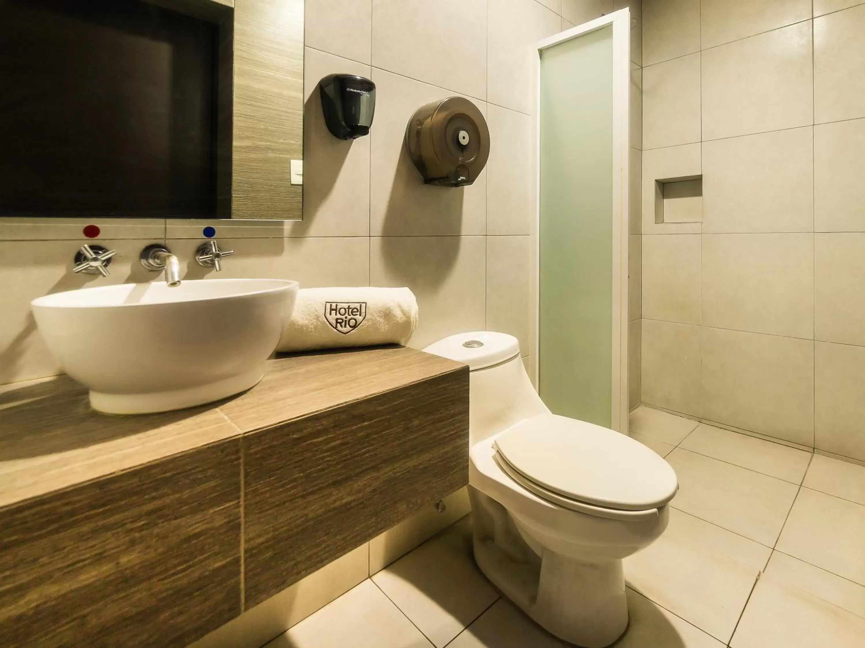 Toilet, Bathroom in Hotel Río