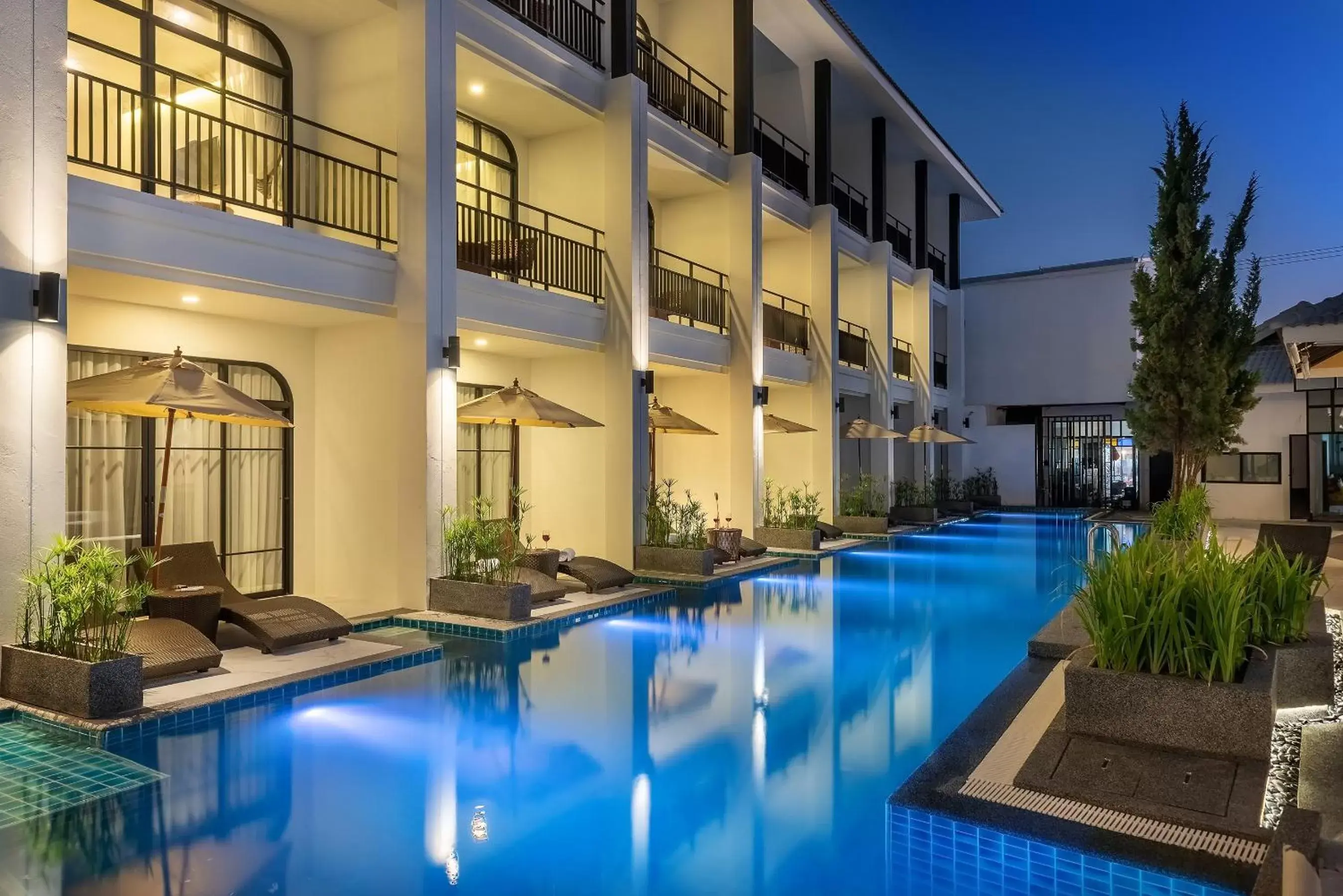 Property building, Swimming Pool in Ai Pai Hotel