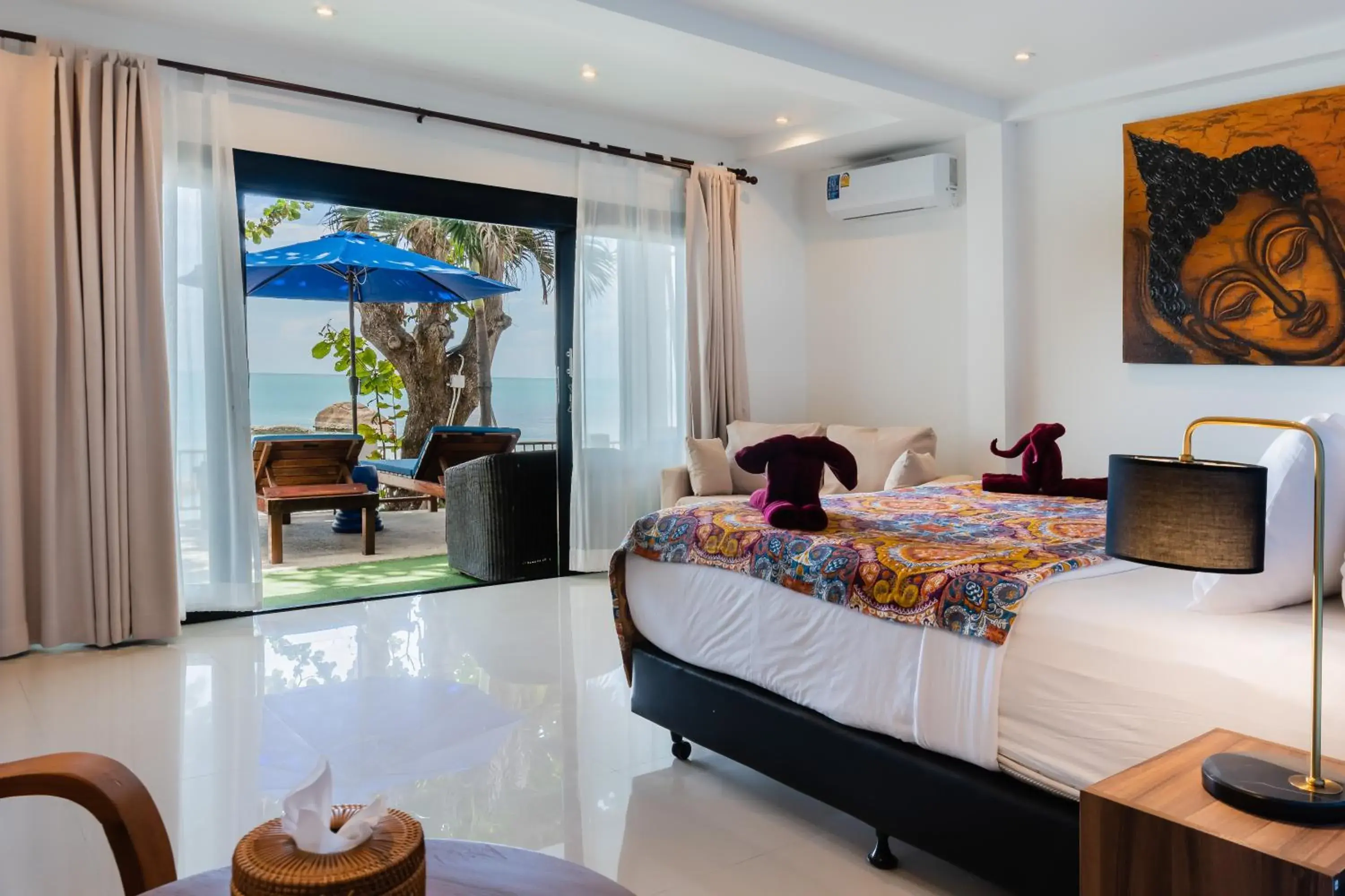 Bedroom in Crystal Bay Beach Resort