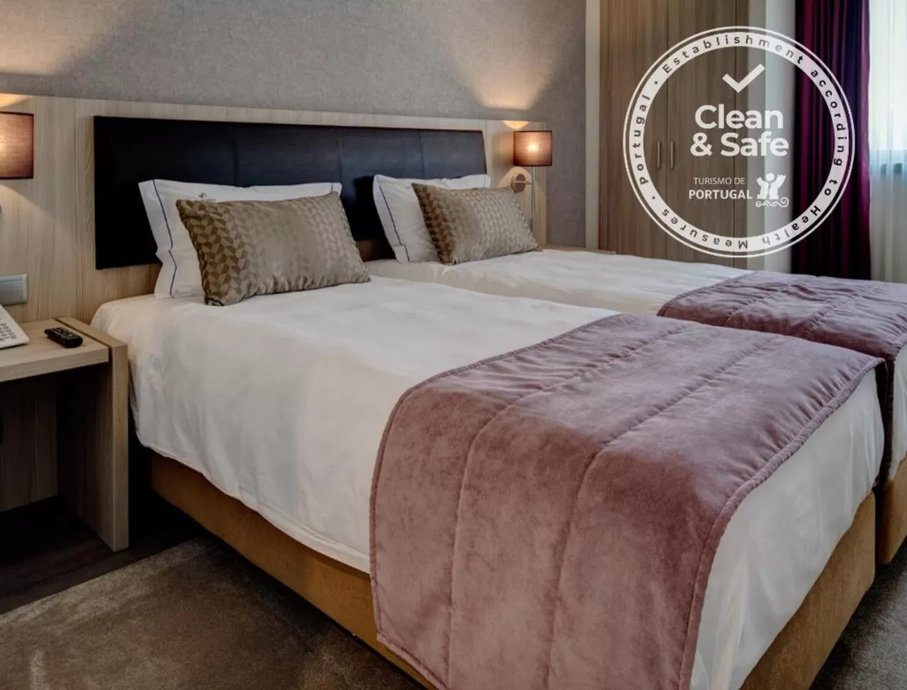 Bed in VIP Inn Berna Hotel