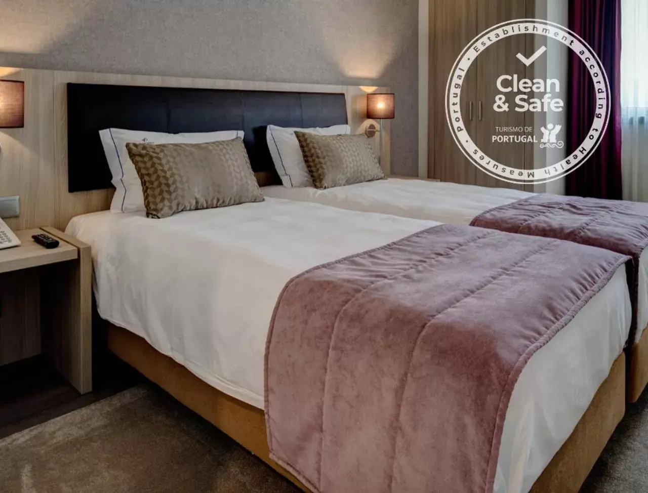 Bed in VIP Inn Berna Hotel Bed in VIP Inn Berna Hotel