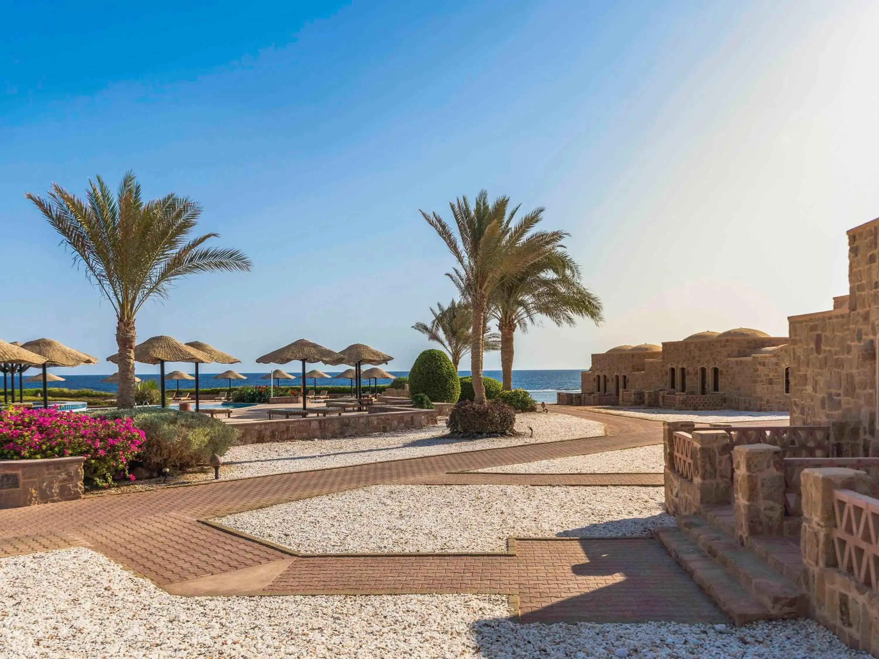 Bedroom, Beach in Movenpick Resort El Quseir