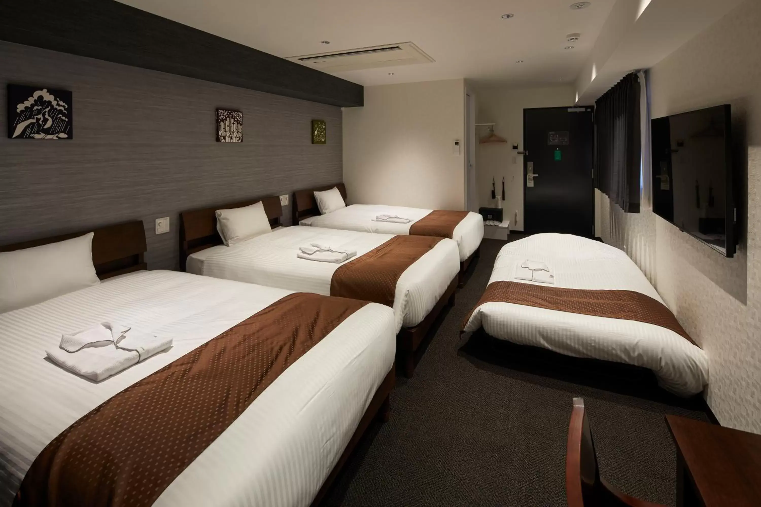 Photo of the whole room, Bed in HOTEL BRILLER Kyoto Station South