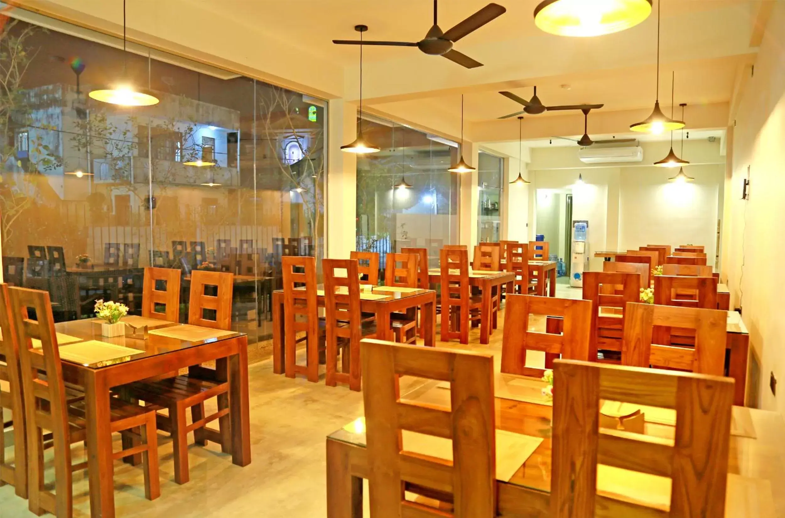 Restaurant/places to eat in Hive 68 Hotel and Resorts - Negombo Restaurant/places to eat in Hive 68 Hotel and Resorts - Negombo