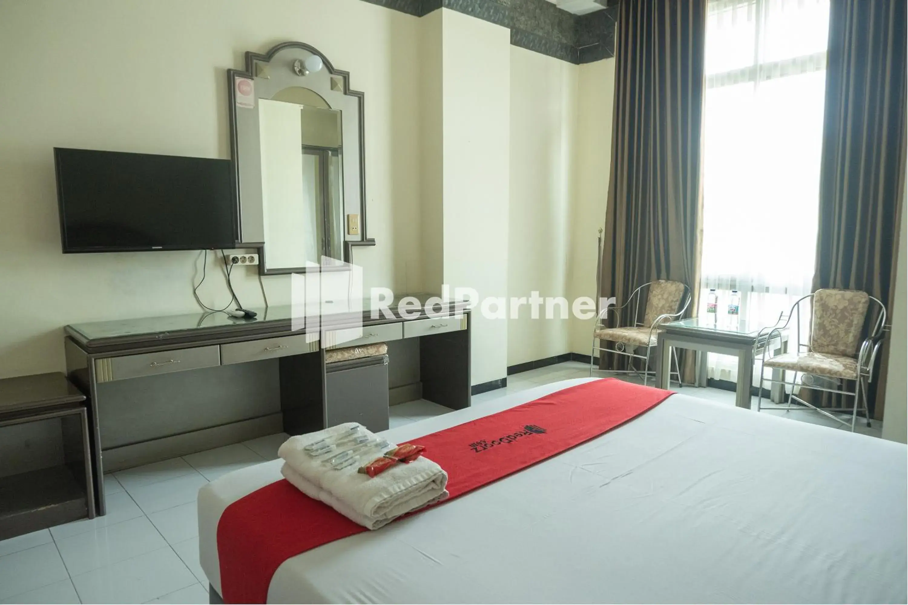 Superior Double Room in Akur Hotel Malioboro Mitra RedDoorz Superior Double Room in Akur Hotel Malioboro Mitra RedDoorz