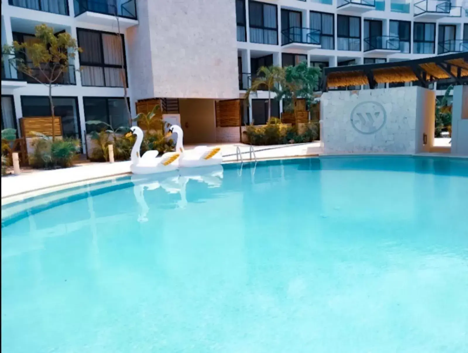 Day, Swimming Pool in The Waves Tulum