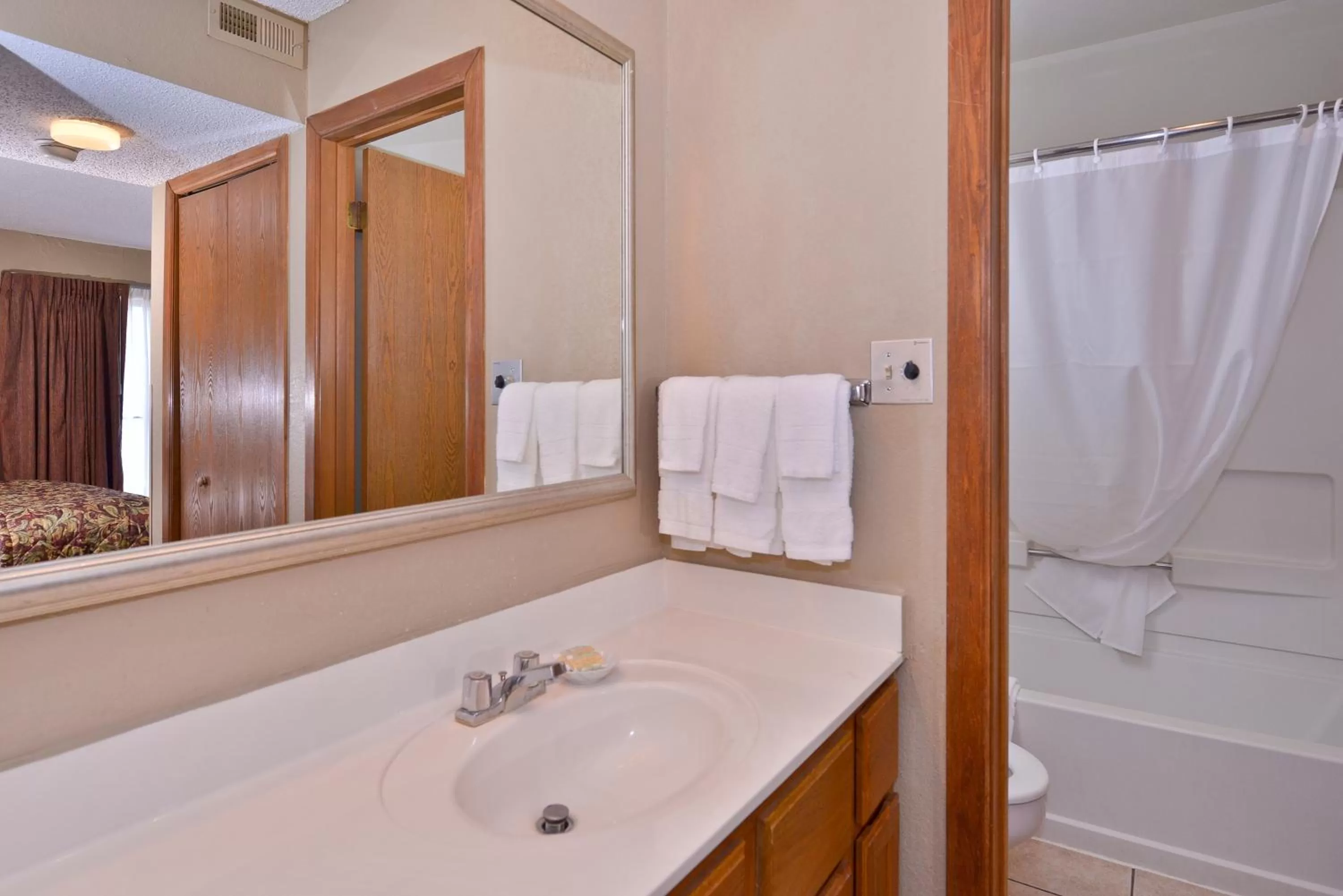 King Room - Disability Access in MainStay Suites Springfield South - Battlefield Rd