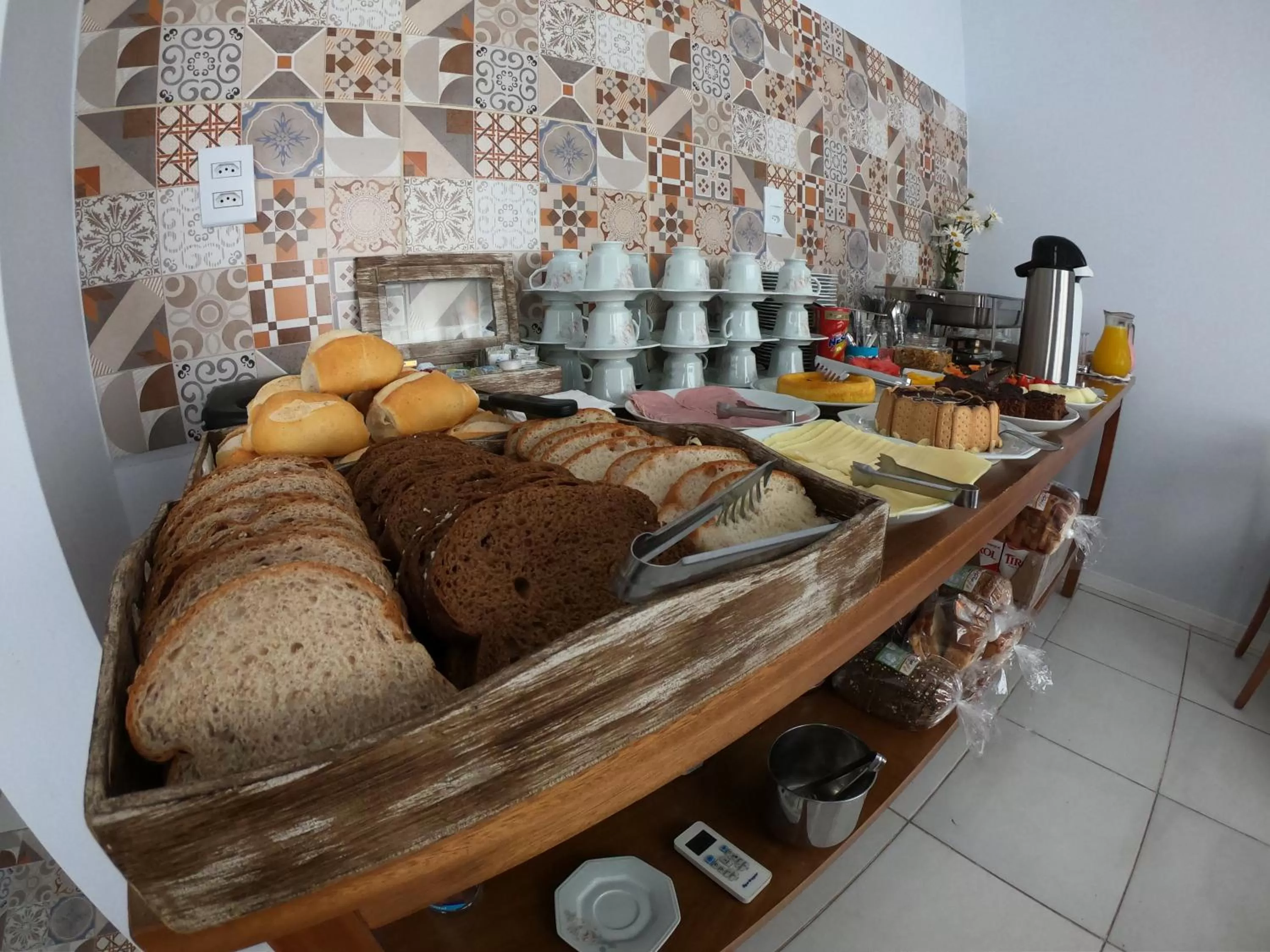 Buffet breakfast in Hotel e Pousada Magic