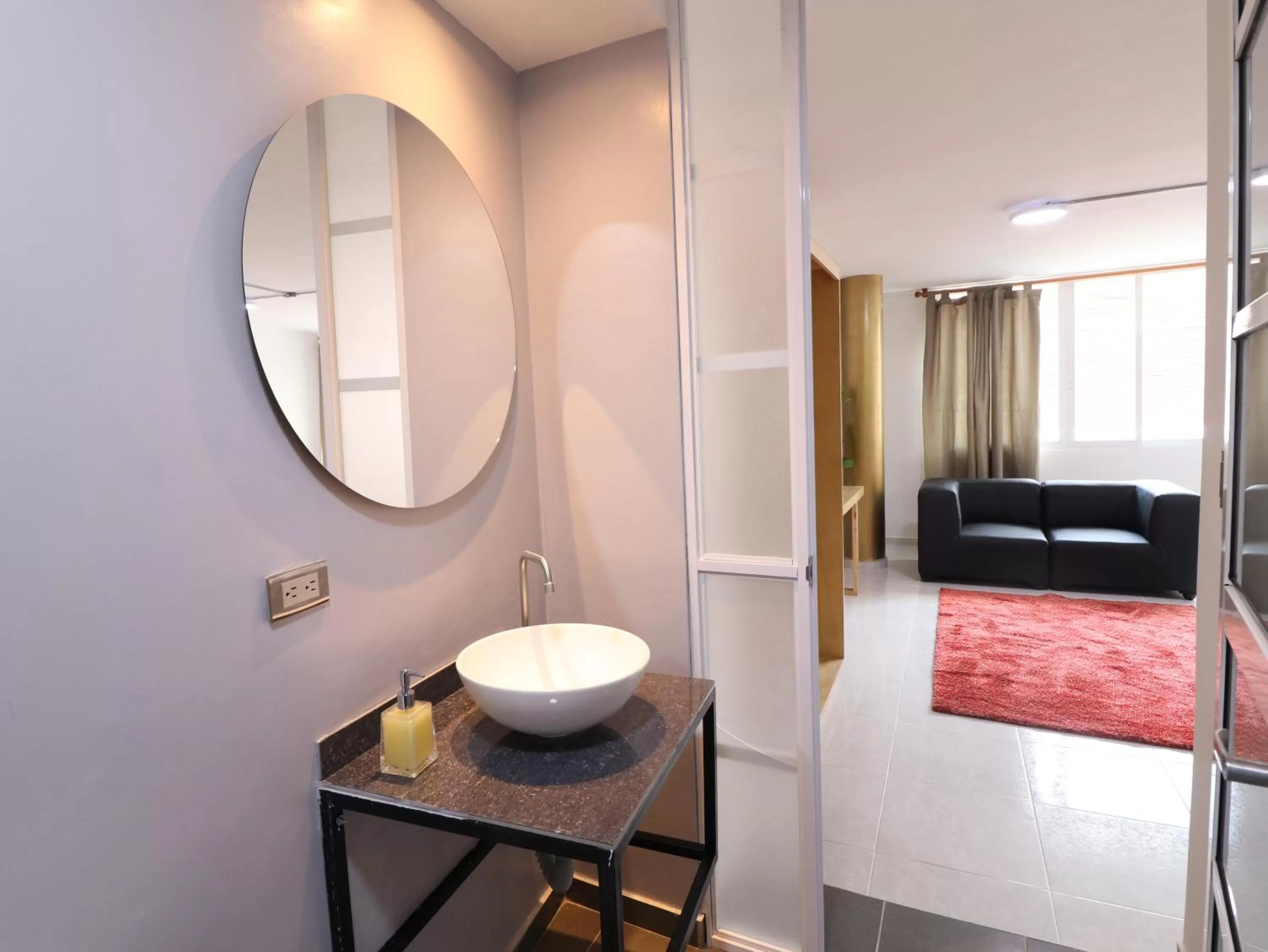 Bathroom in 554 Apartments