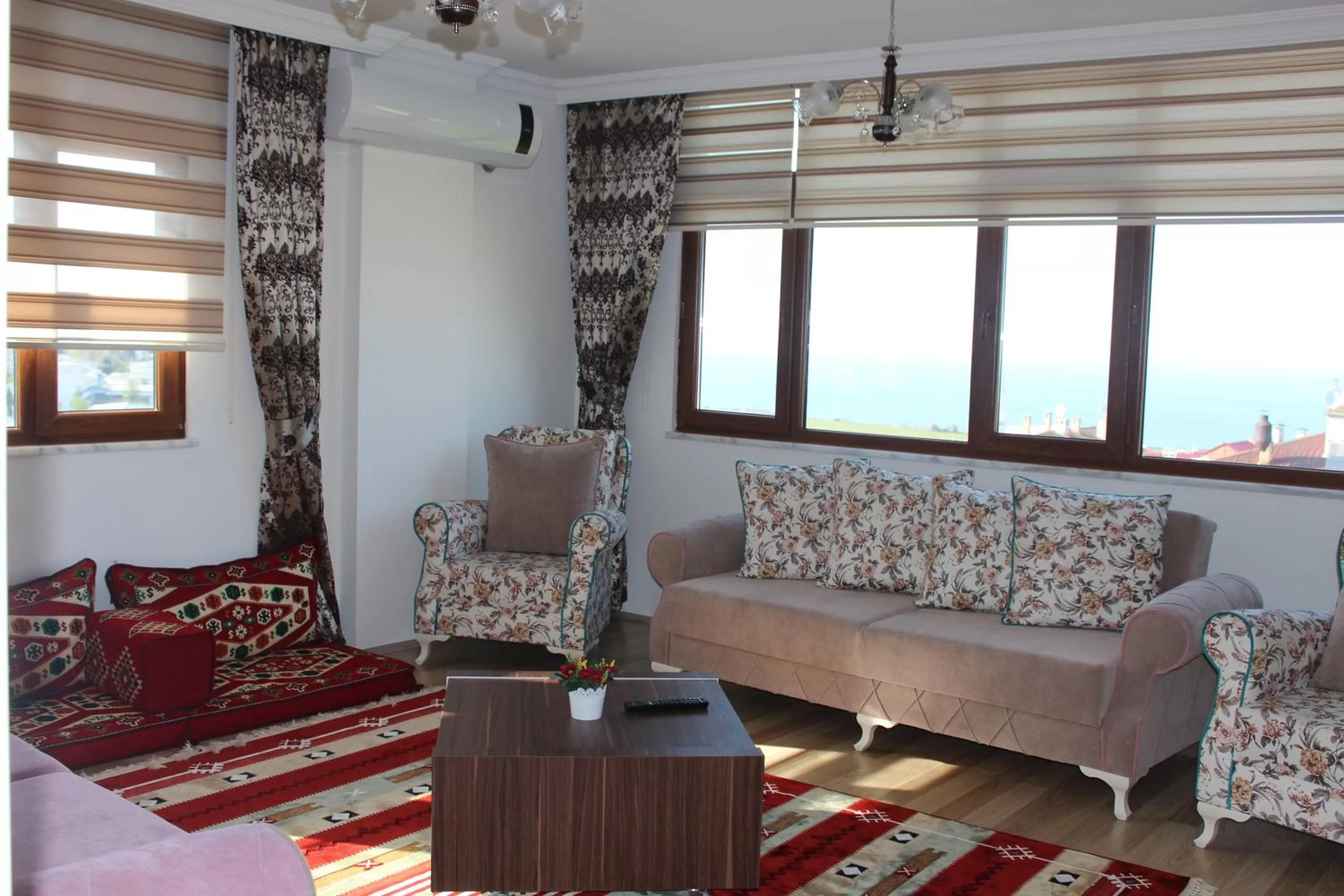 Photo of the whole room in Konaklar Apart Premium