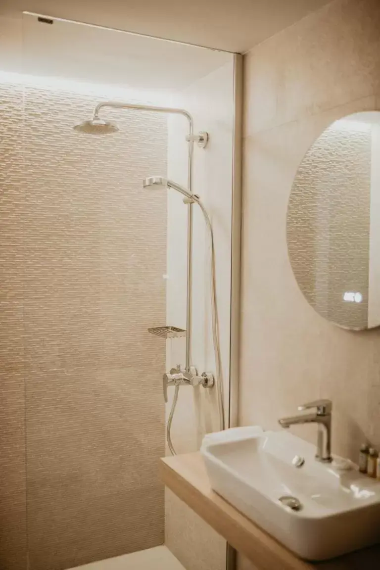 Bathroom in Portomar Apartments