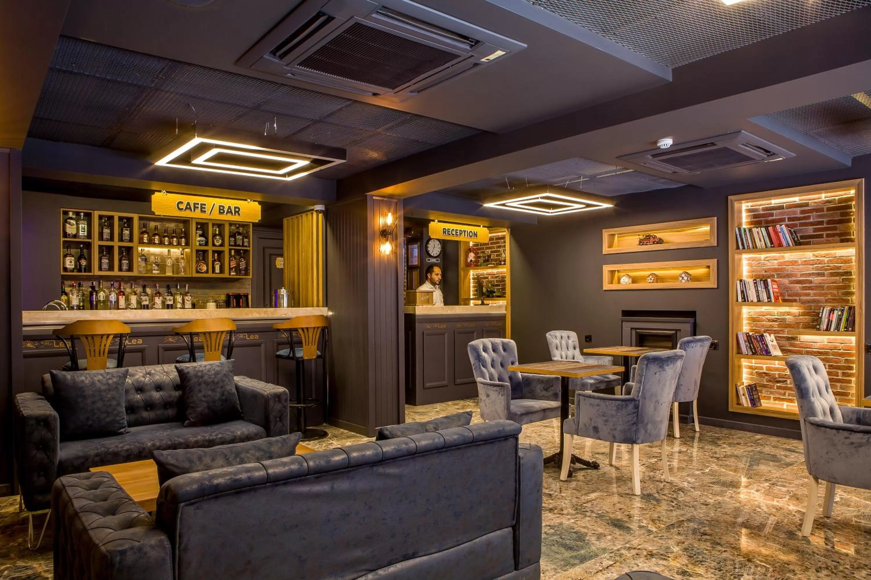 Lounge or bar in THE LEA HOTELS & SUITE