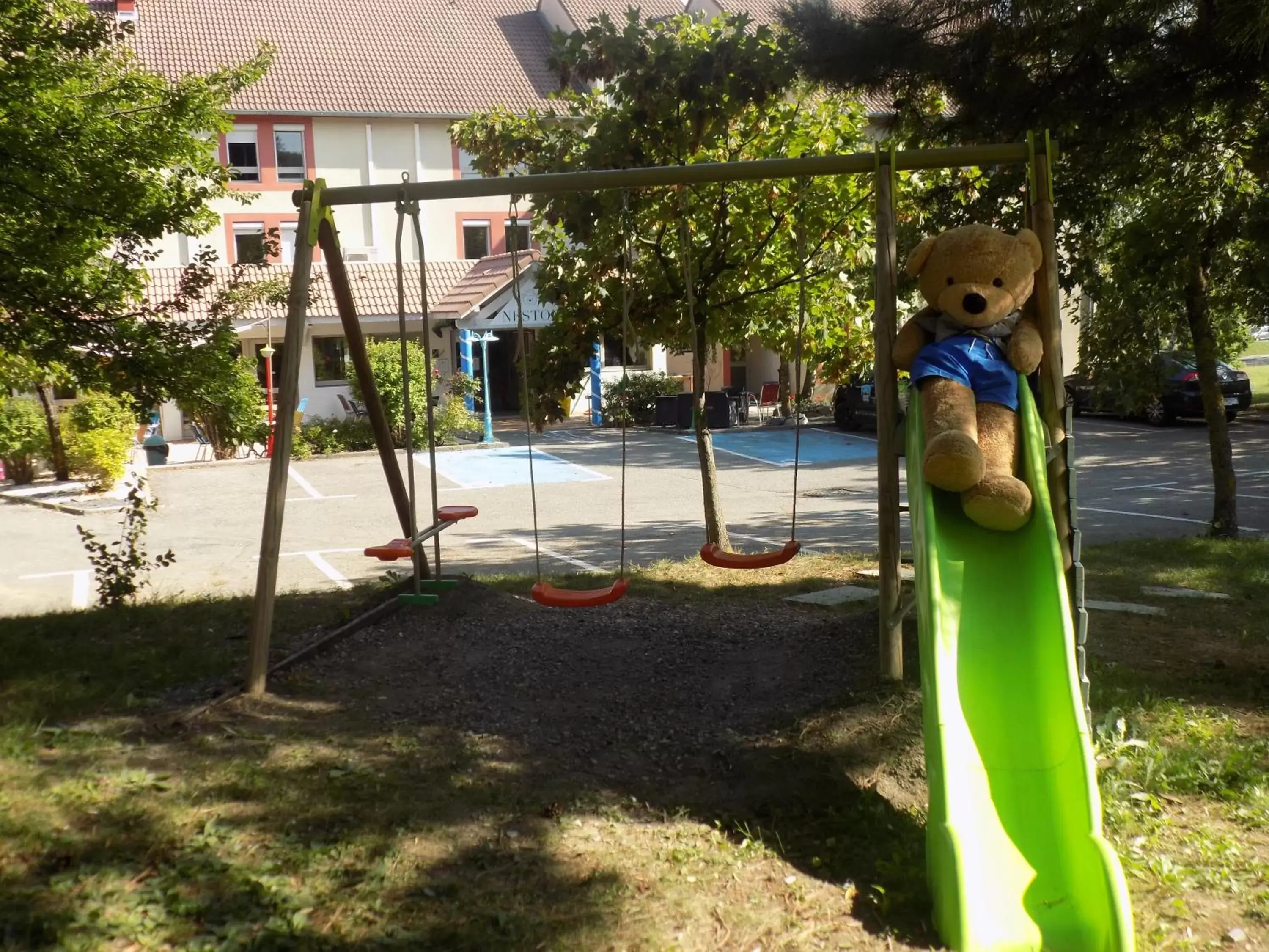 Children play ground, Children's Play Area in NESTOR HOTEL GAP et Restaurant