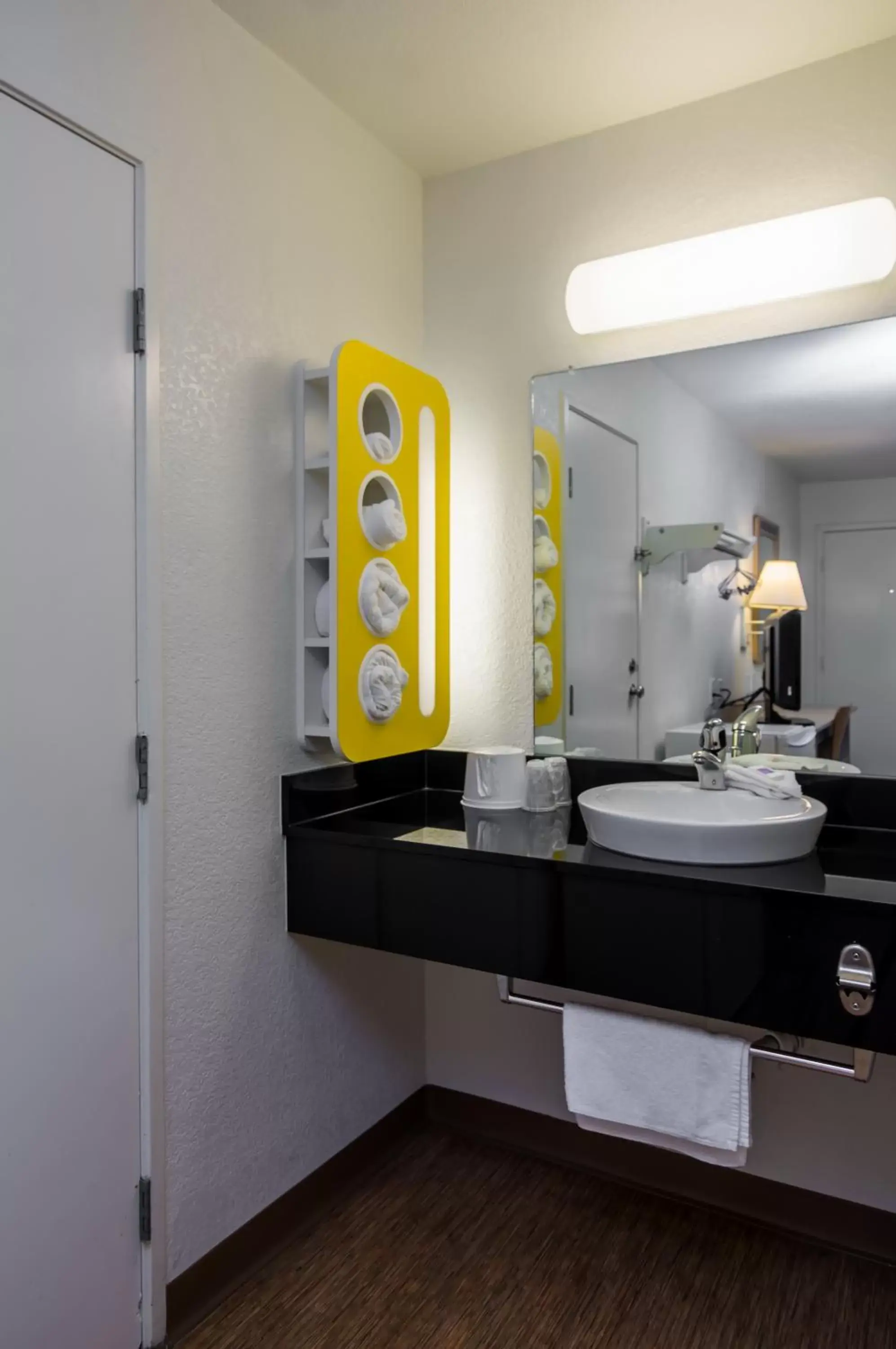 Bathroom in Motel 6-Bellmead, TX - Waco