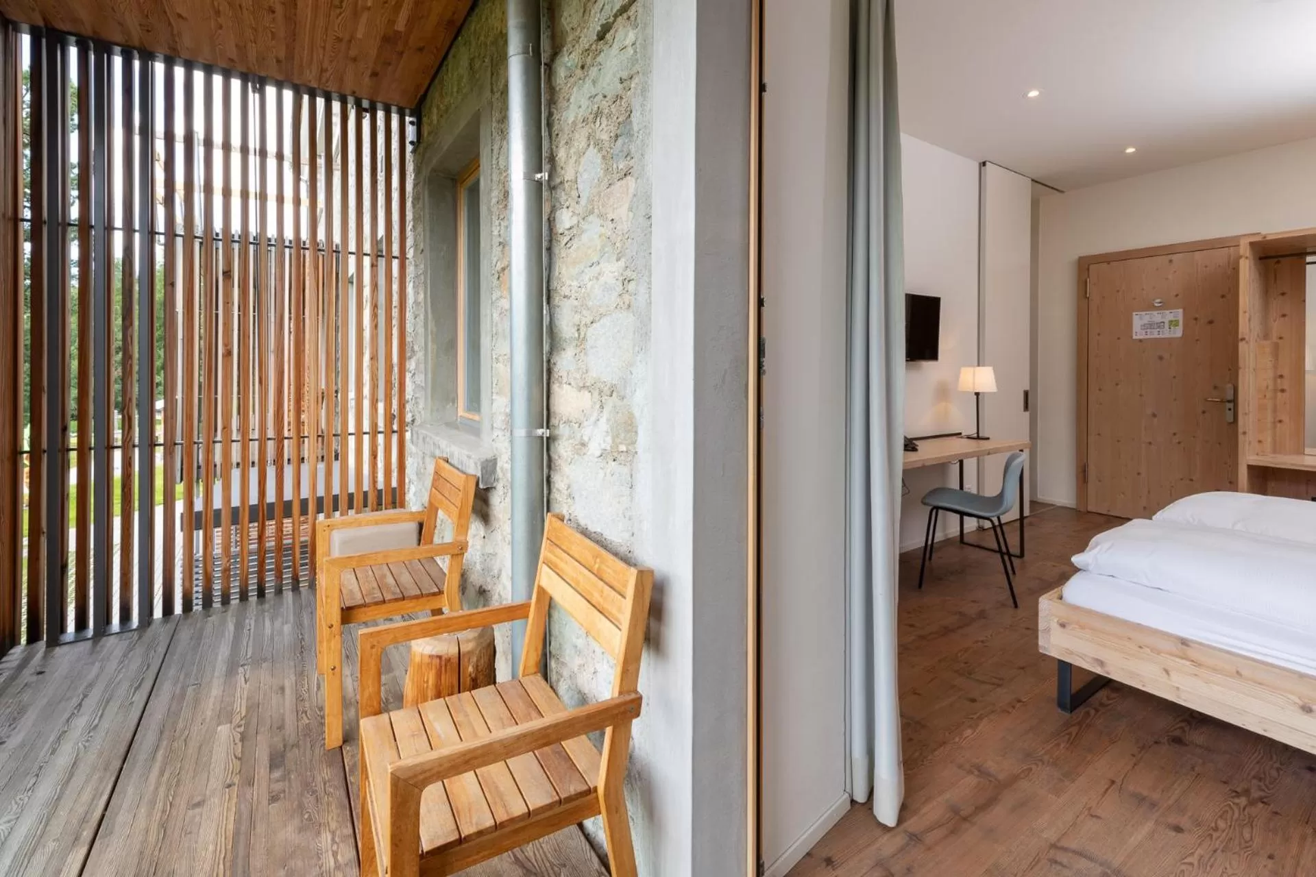 Photo of the whole room, Bed in Randolins Familienresort