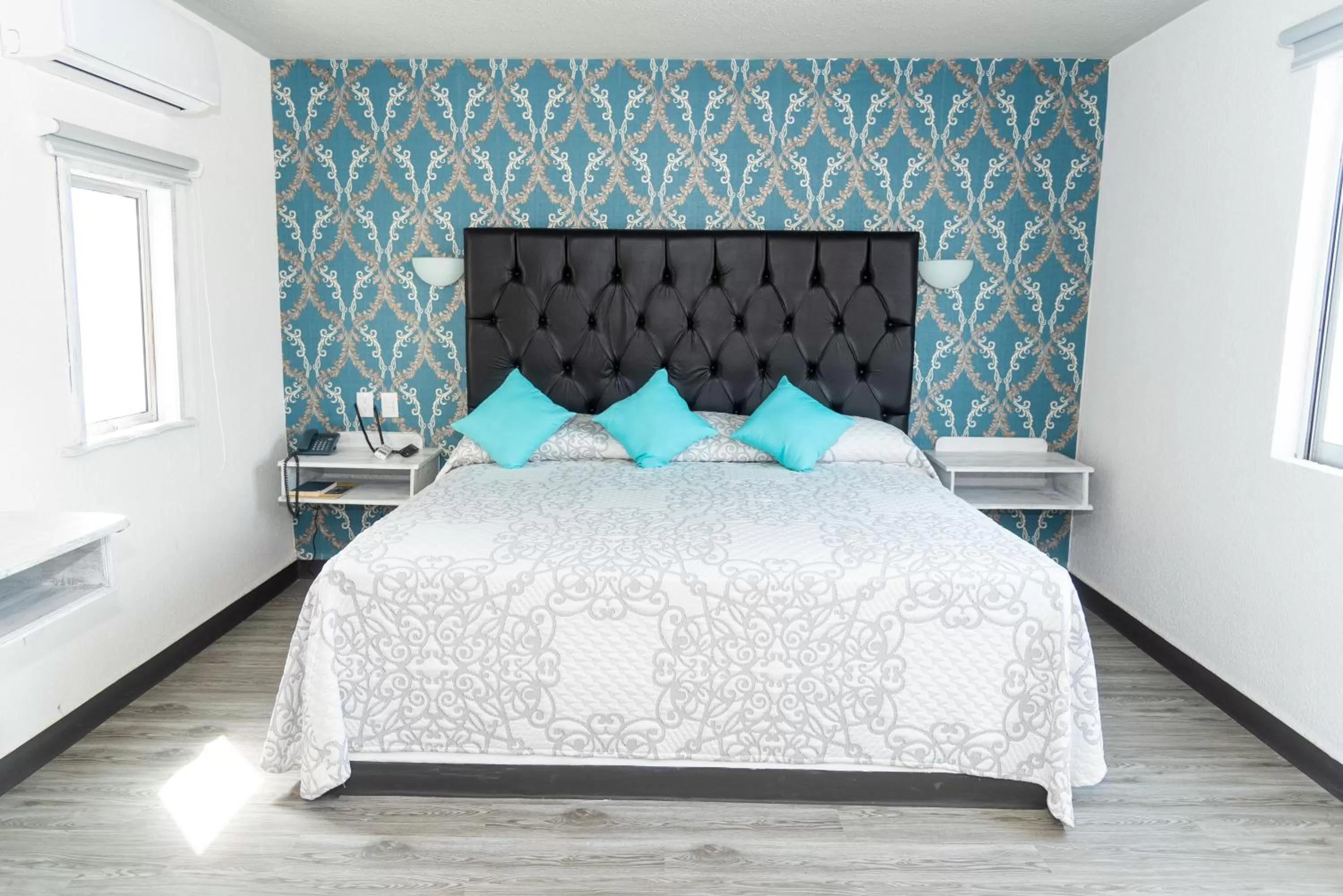 Property building, Bed in Hotel Kyrios Veracruz