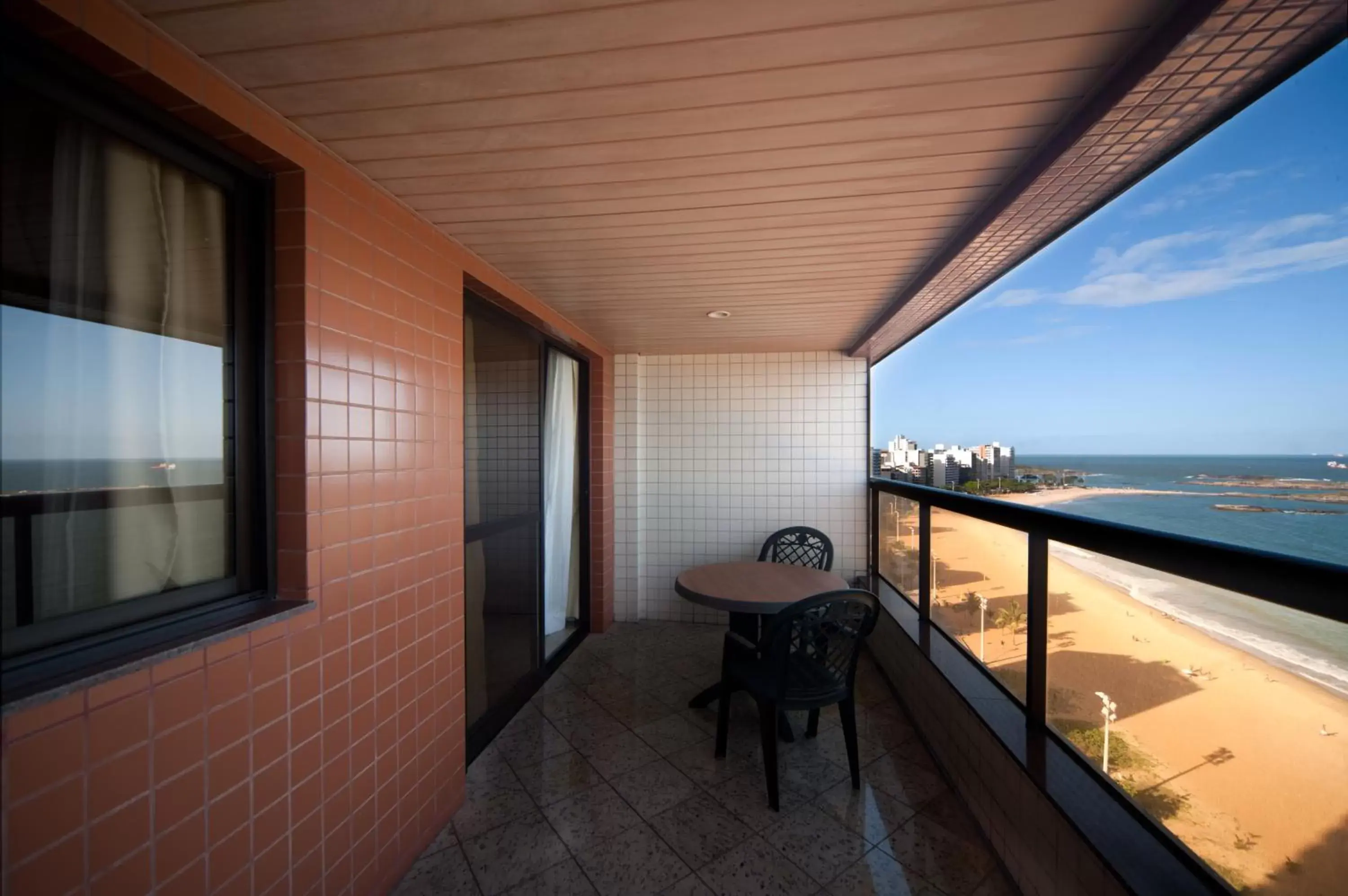 View (from property/room), Balcony/Terrace in Quality Suites Vila Velha