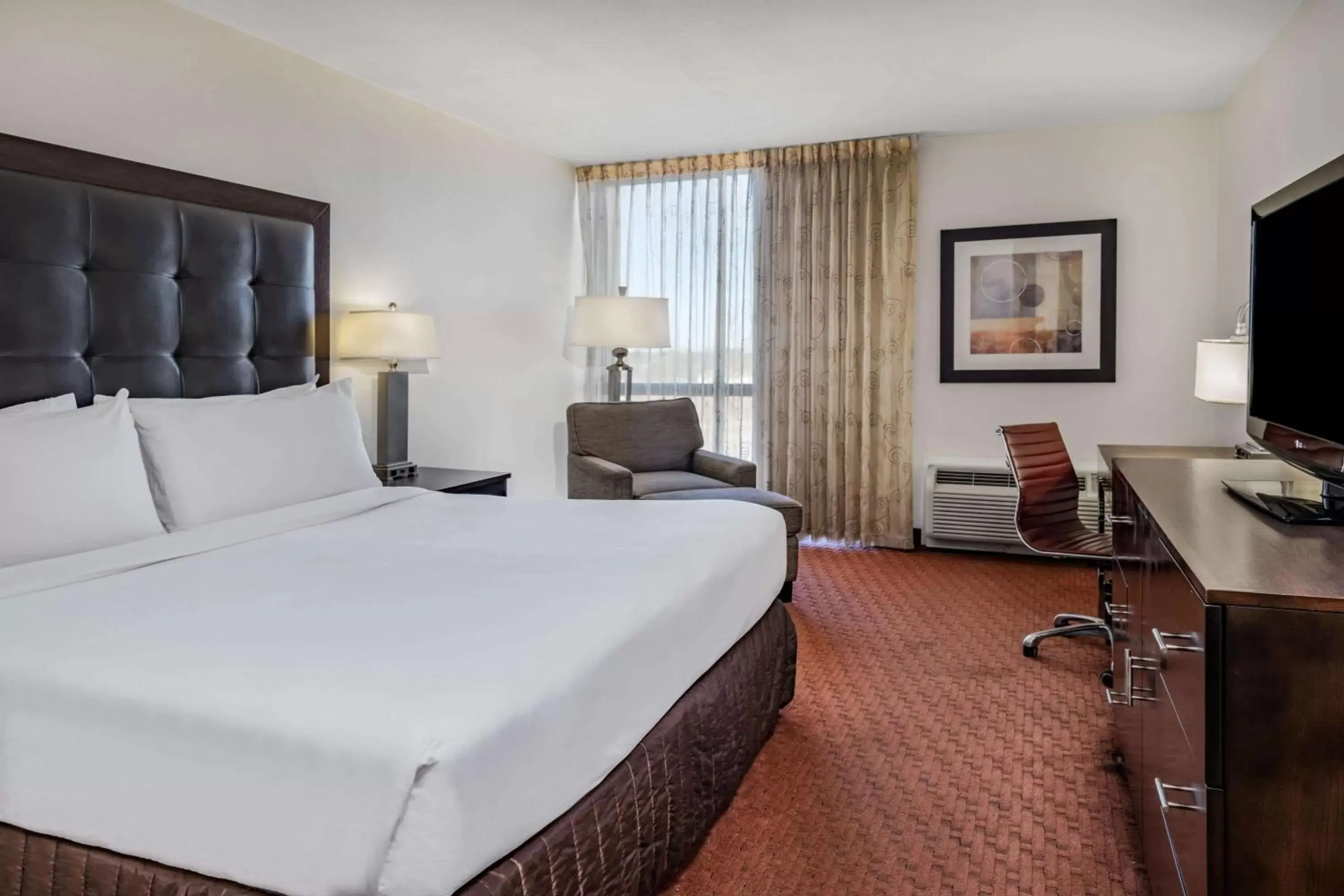 Bed in Wyndham Sacramento