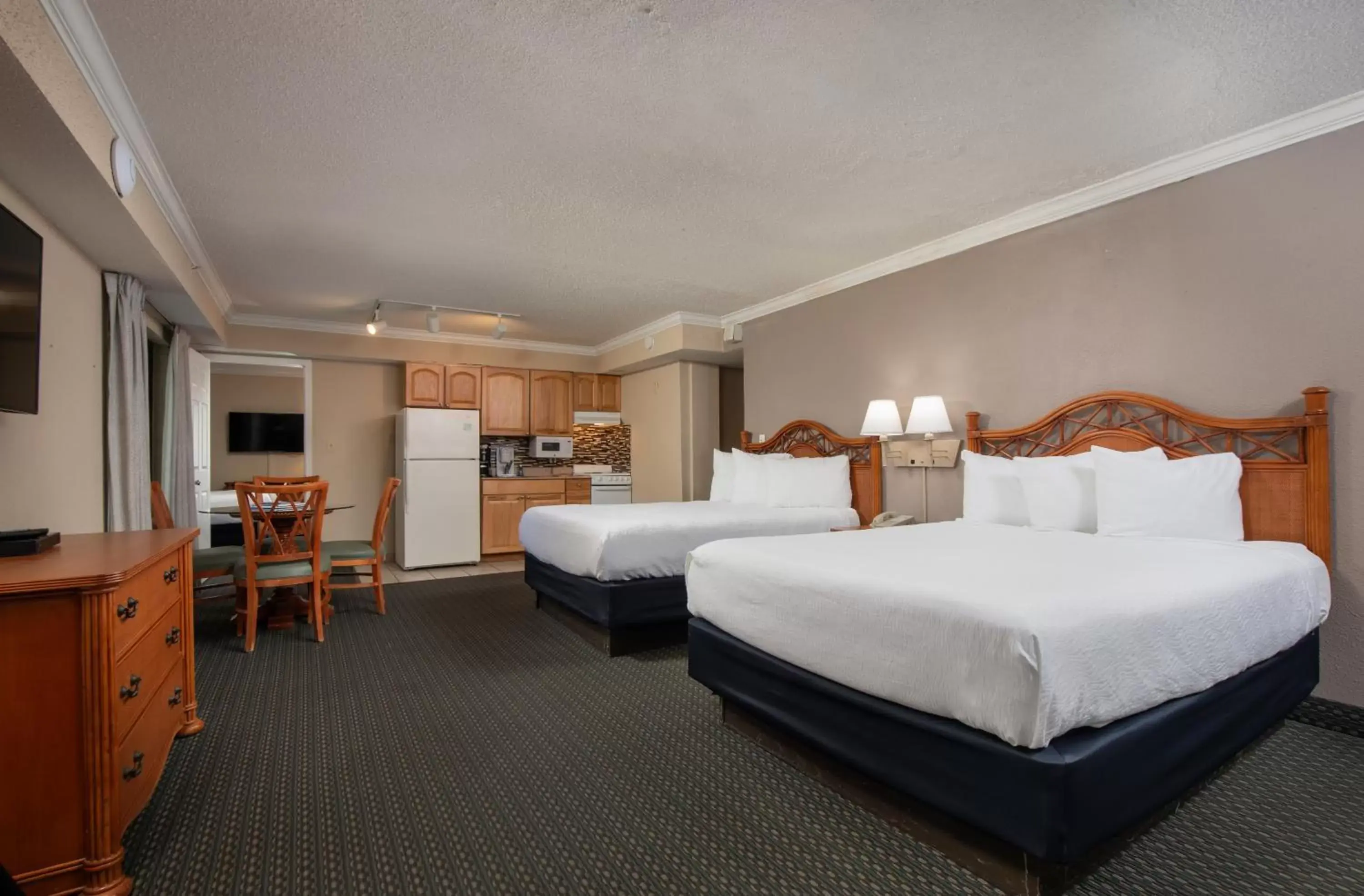 Bed in Grande Shores Bed in Grande Shores