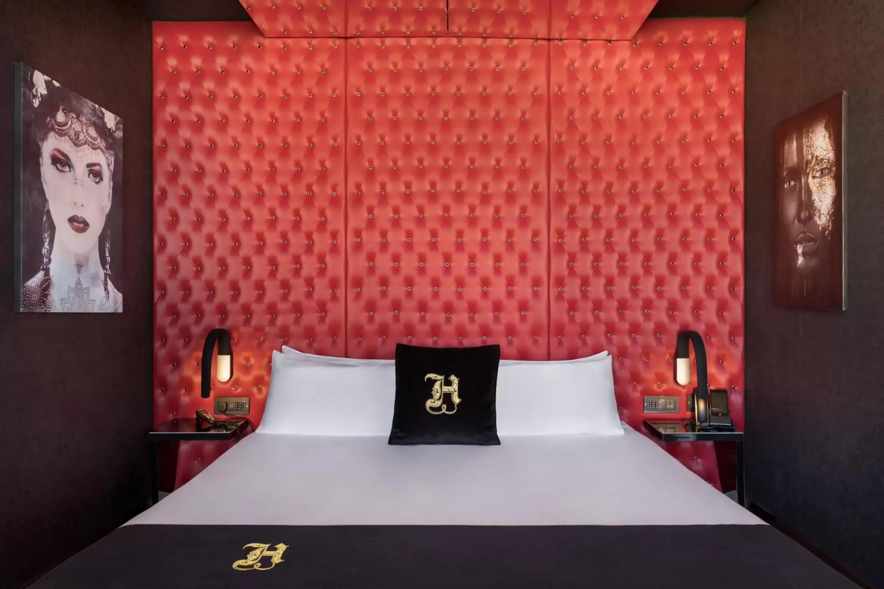 Bed in Hugo's Boutique Hotel - Adults Only