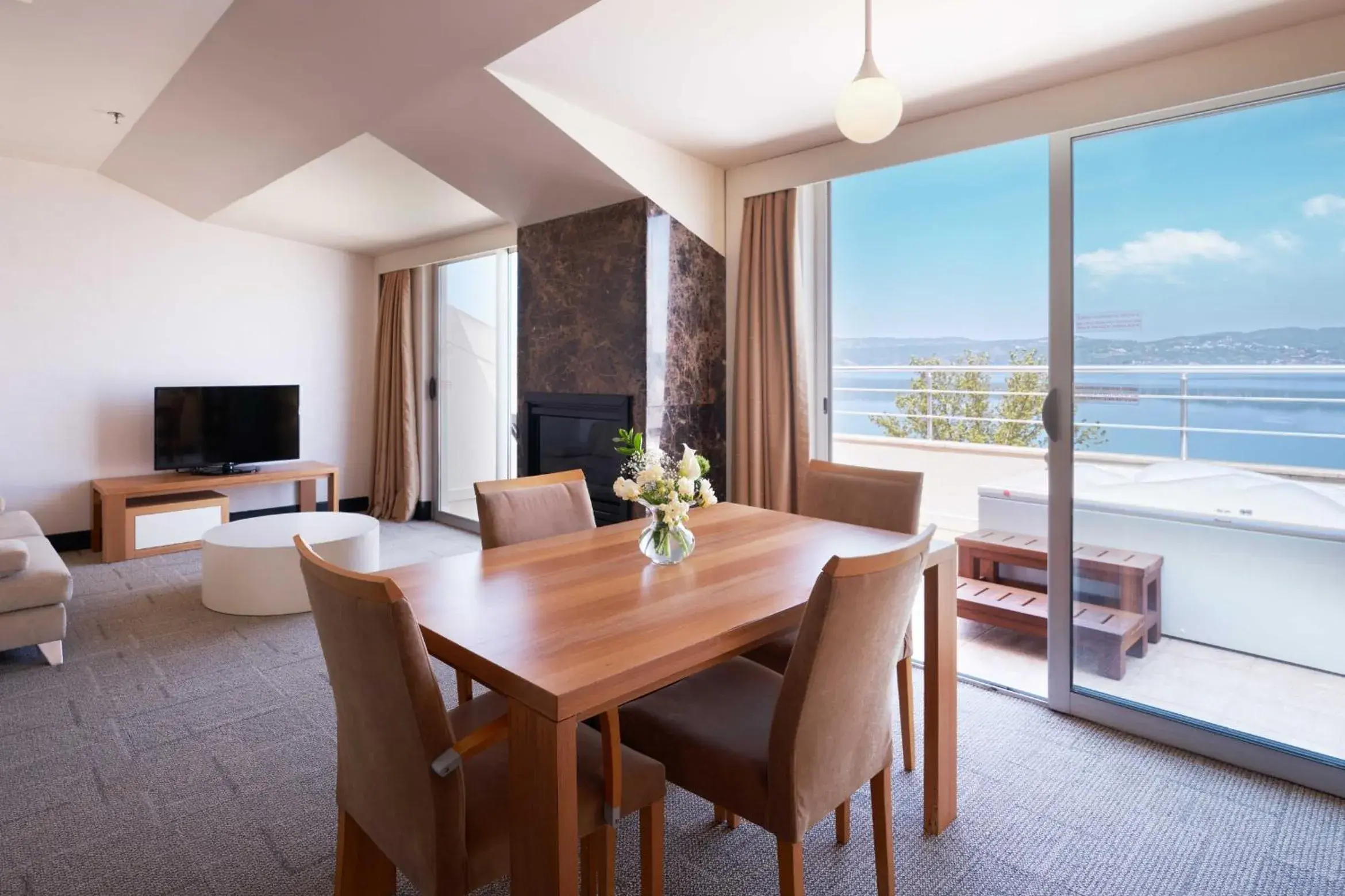 Living room, Dining Area in Richmond Nua Wellness - Spa Sapanca