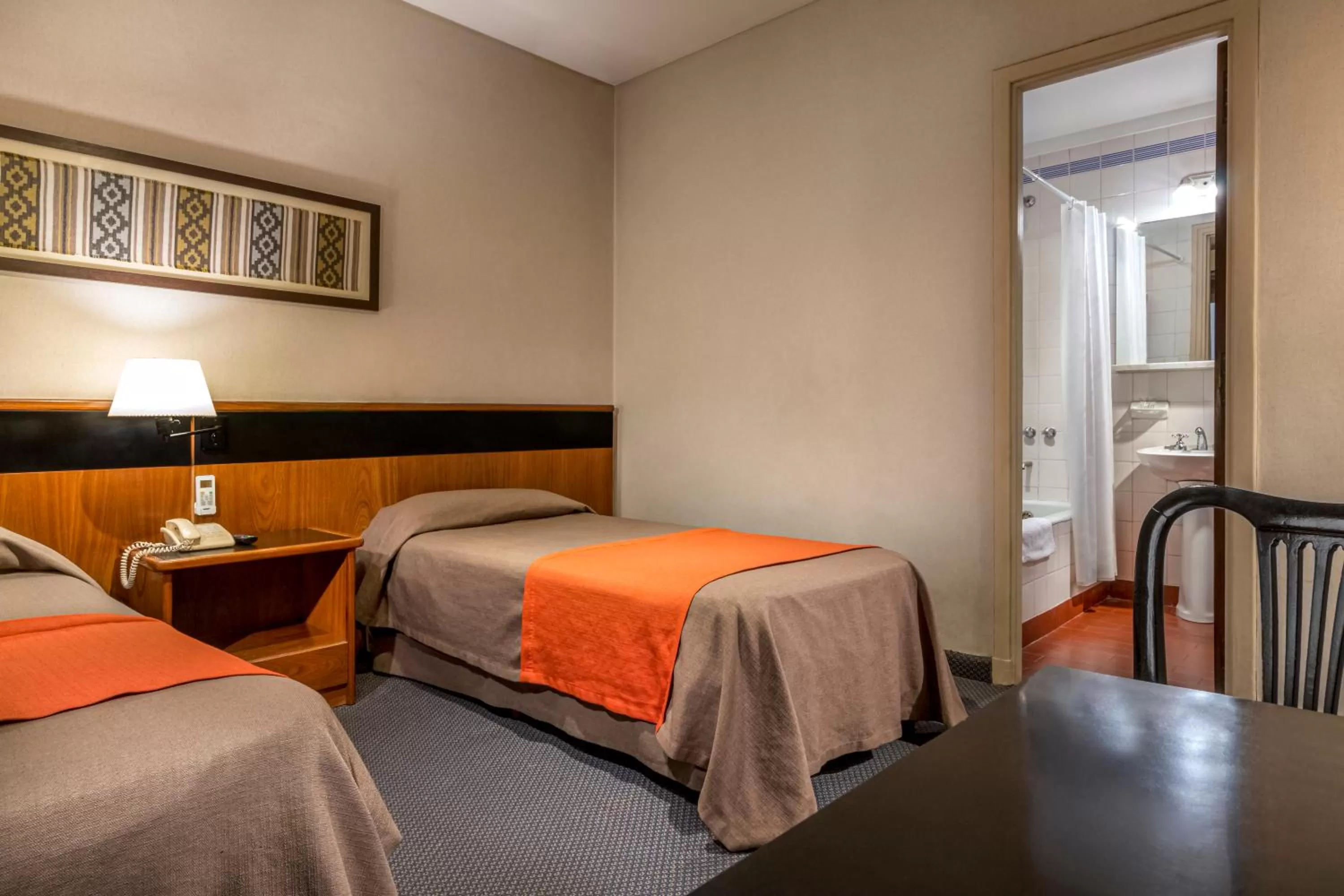 Bedroom, Bed in Gran Hotel Argentino