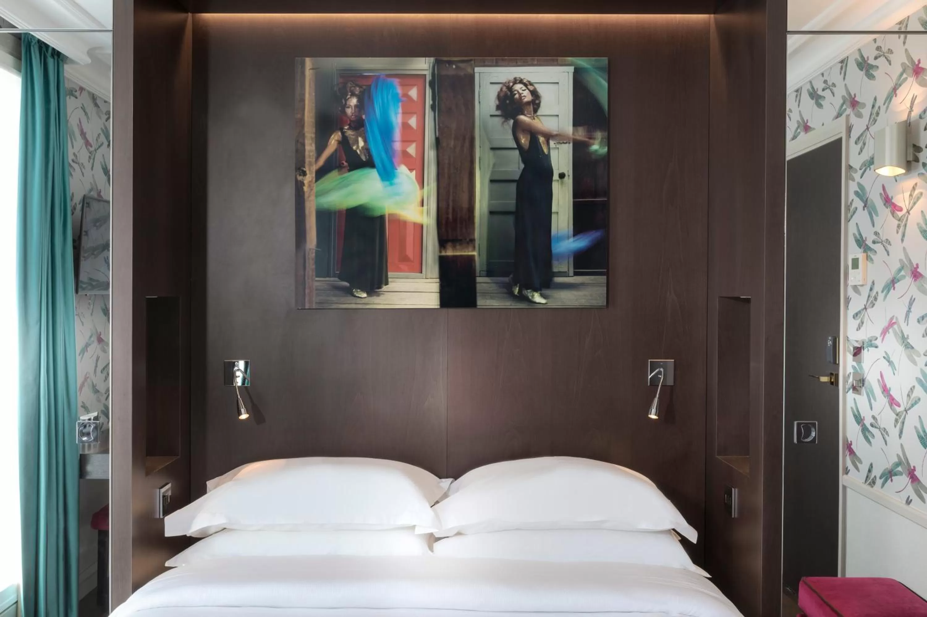 Bed in Vendôme Opera Hotel