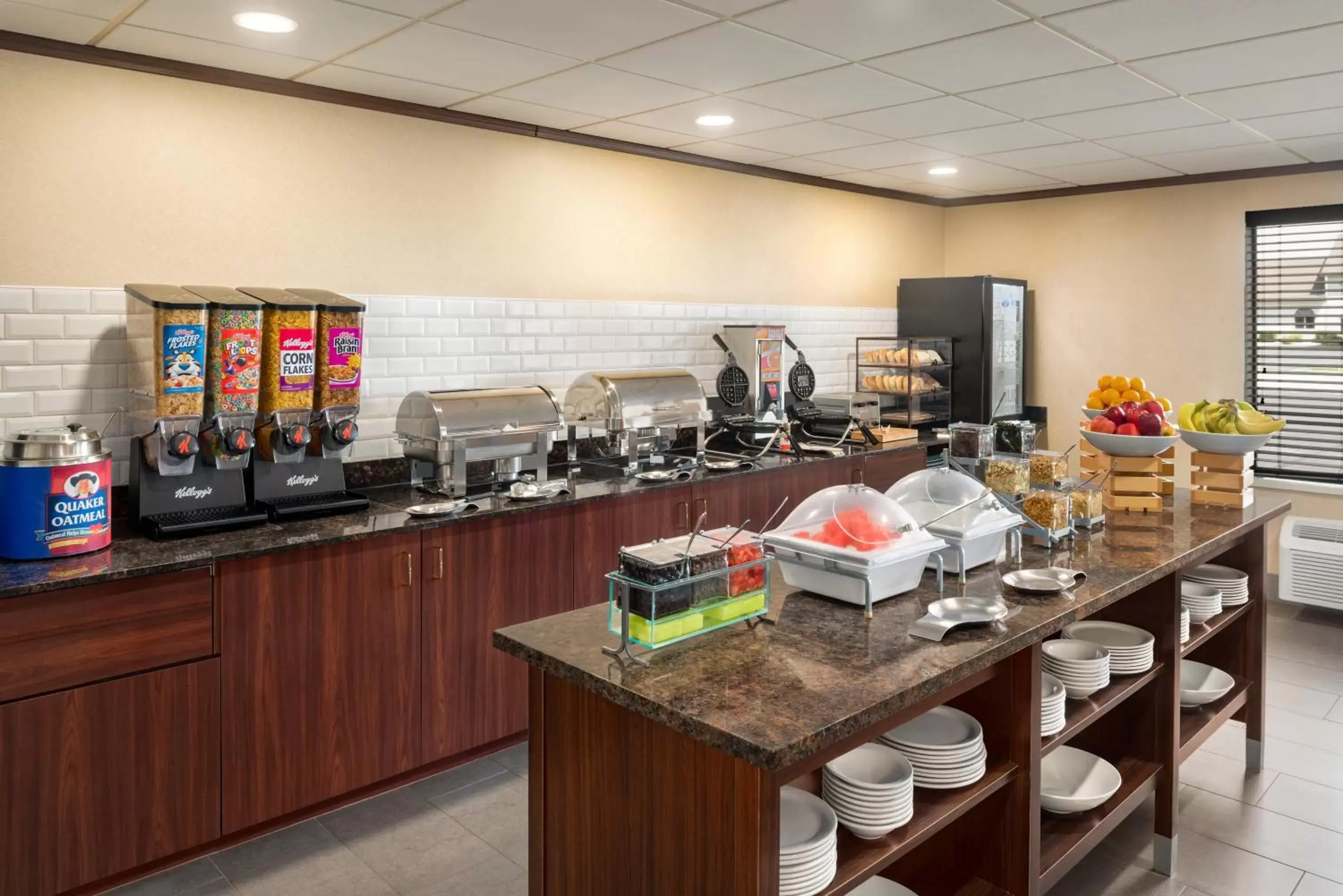 Continental breakfast in Country Inn & Suites by Radisson, Mt. Pleasant-Racine West, WI