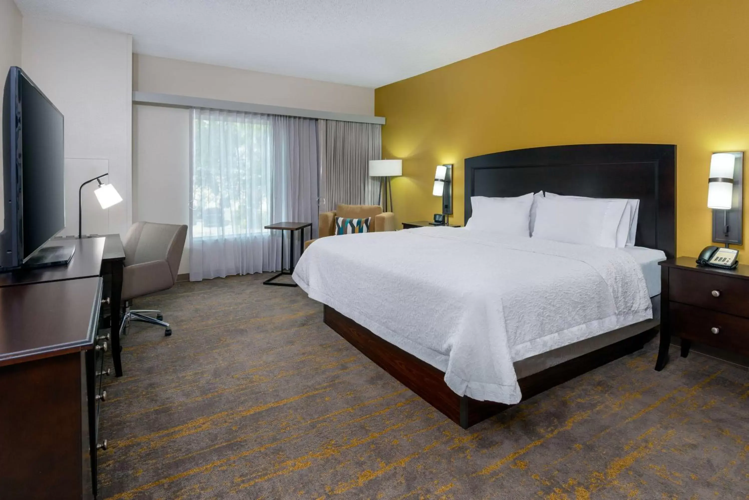 Bedroom, Bed in Hampton Inn and Suites Sarasota/Lakewood Ranch