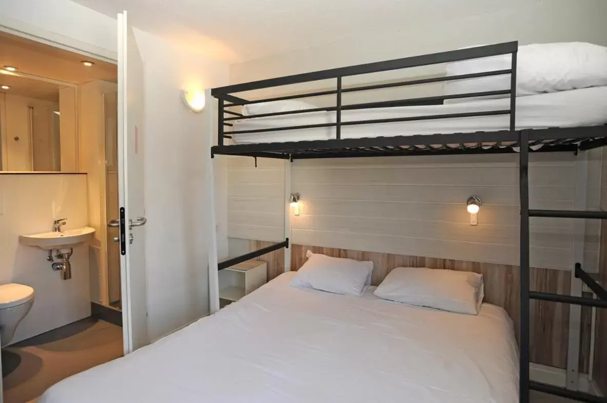 Photo of the whole room, Bunk Bed in Fasthotel La Roche-sur-Yon