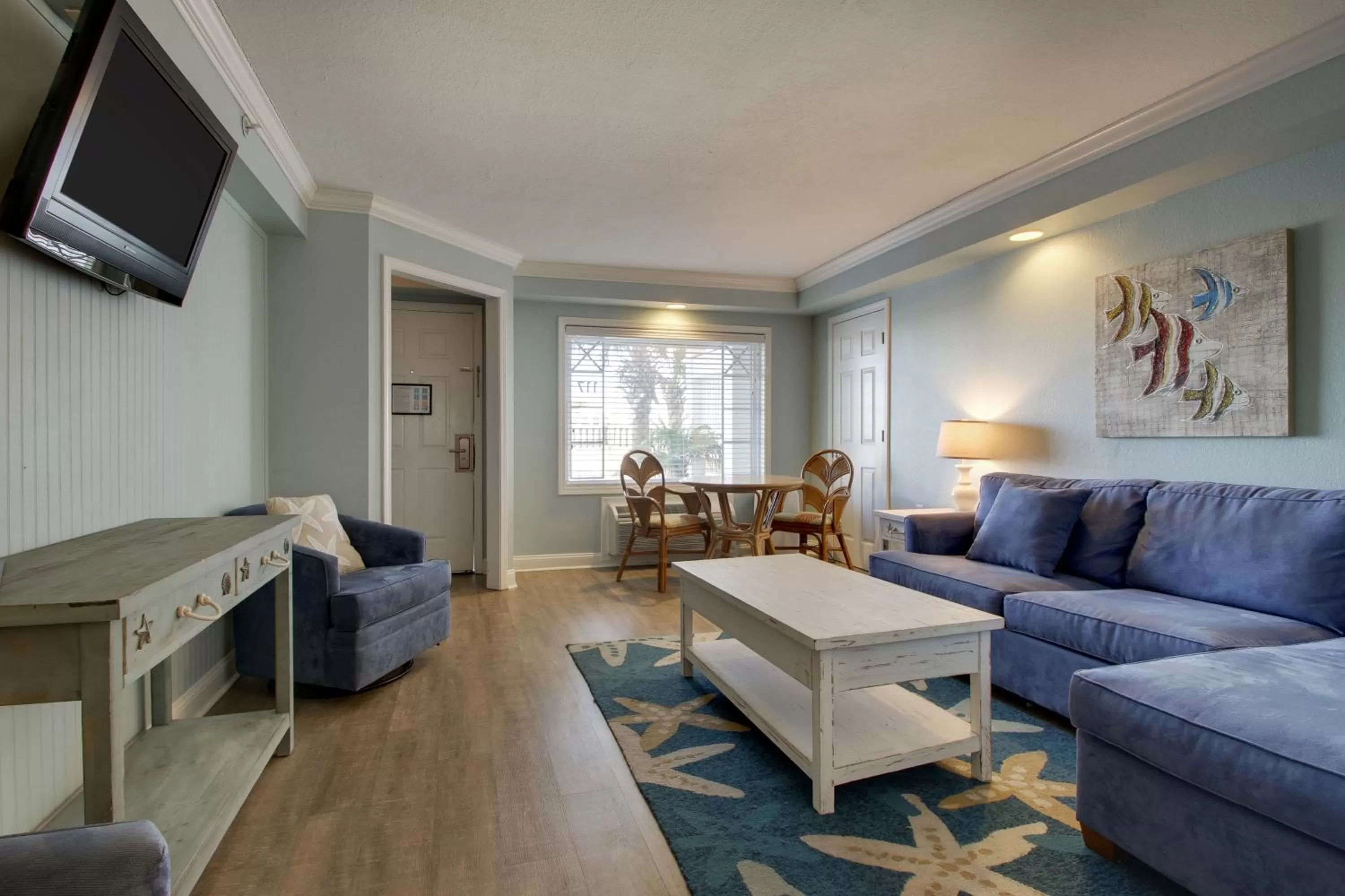 Seating area in Islander Hotel & Resort