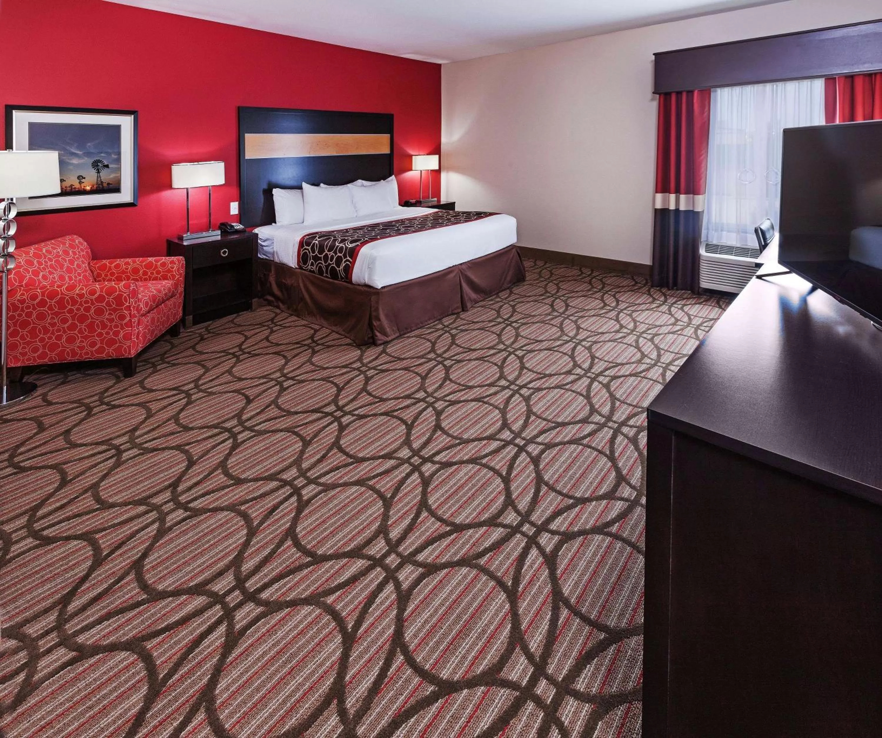 Photo of the whole room, Bed in La Quinta by Wyndham Wichita Falls - MSU Area