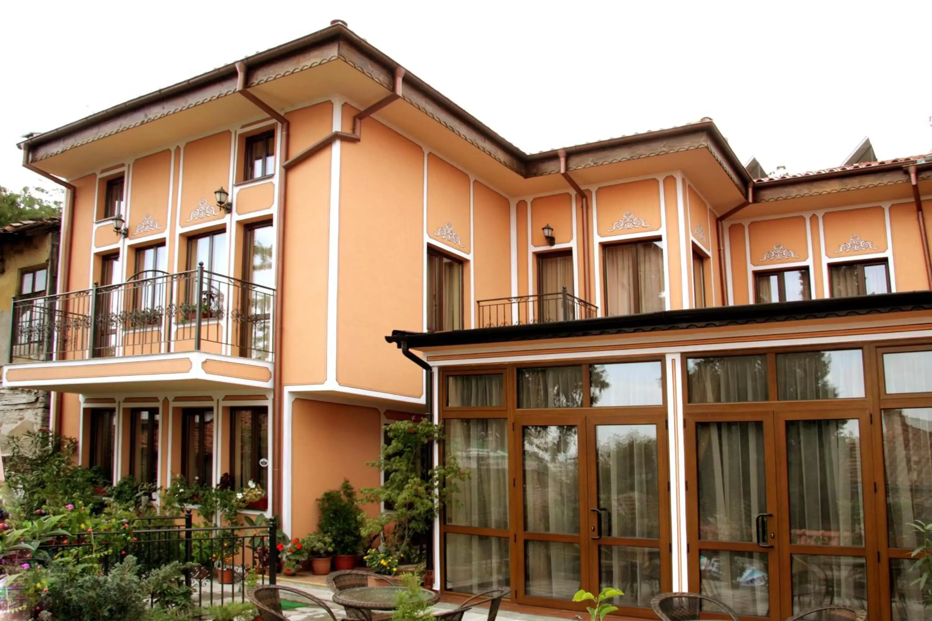 Facade/entrance, Property Building in Hotel Alafrangite