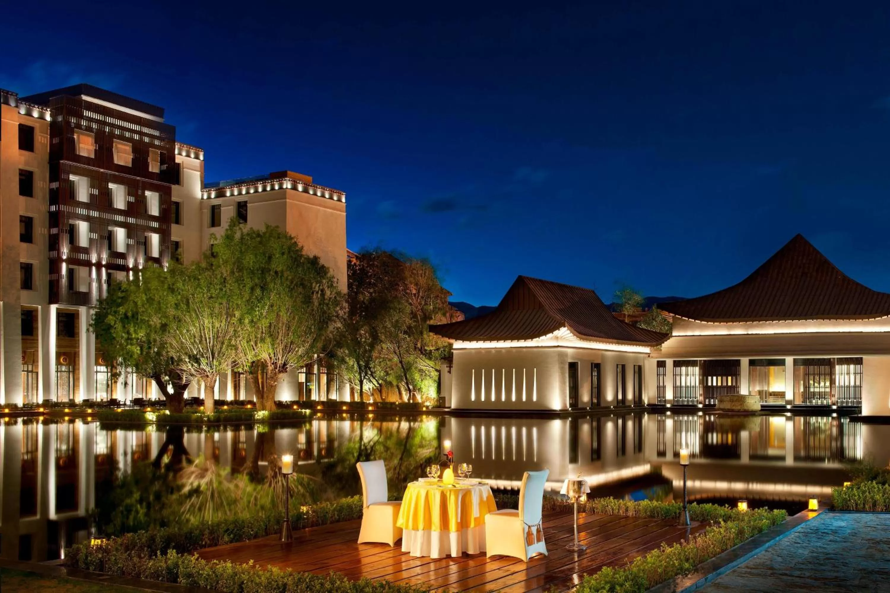 Restaurant/places to eat in The St. Regis Lhasa Resort