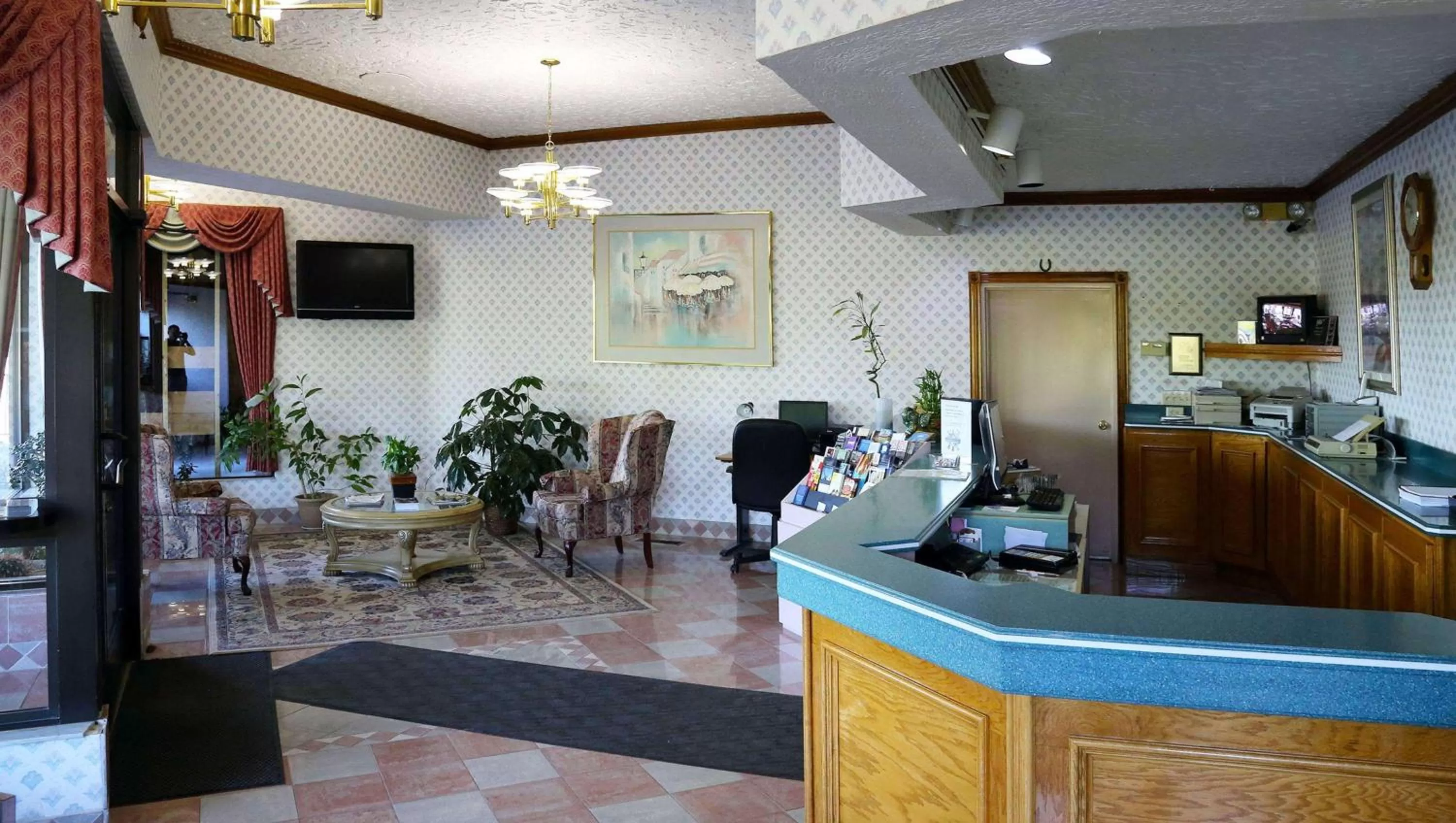 Lobby or reception in Magnuson Hotel Howell/Brighton