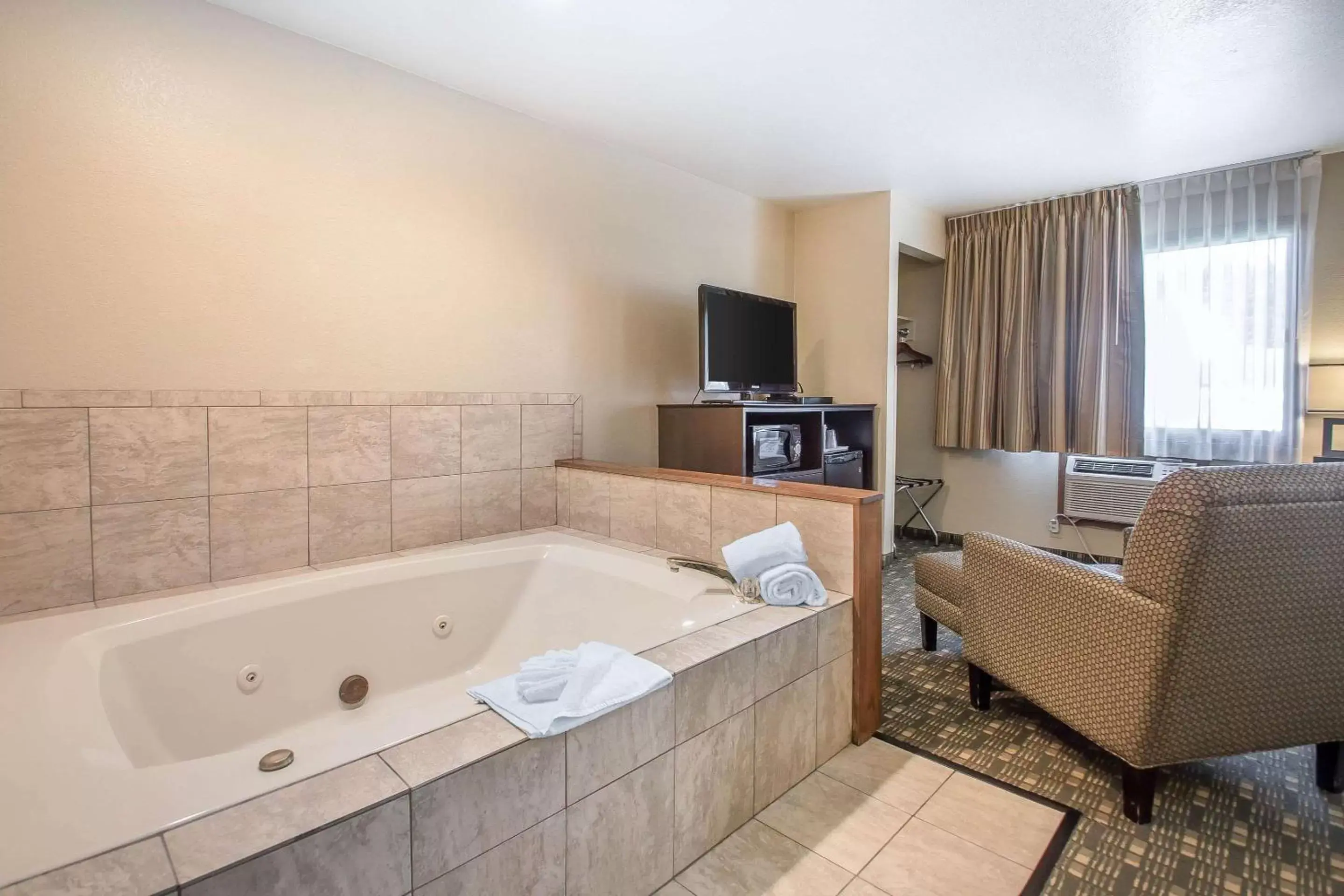 Photo of the whole room in Quality Inn & Suites Decorah