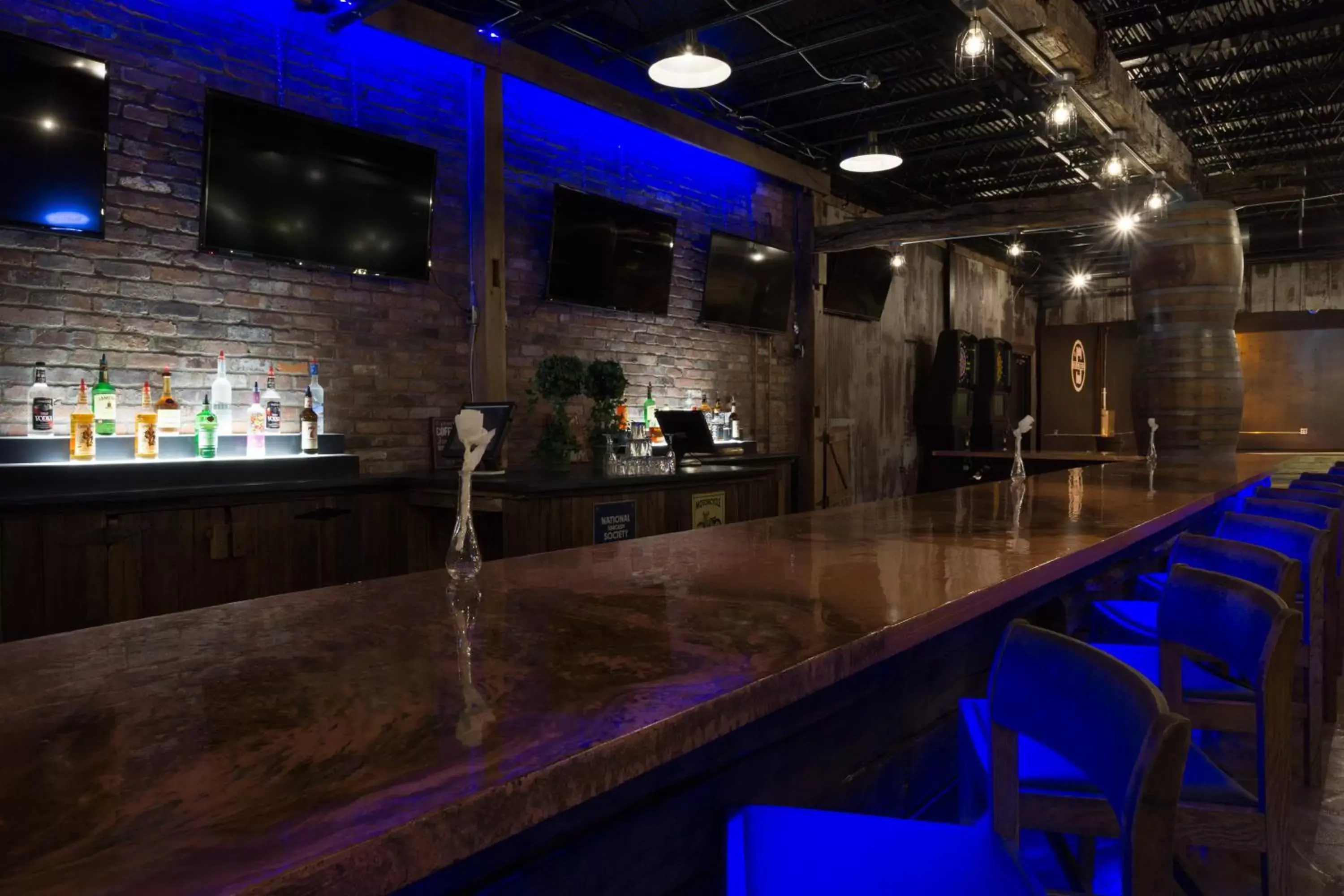 Lounge or bar in Days Inn by Wyndham Columbus East Airport Lounge or bar in Days Inn by Wyndham Columbus East Airport