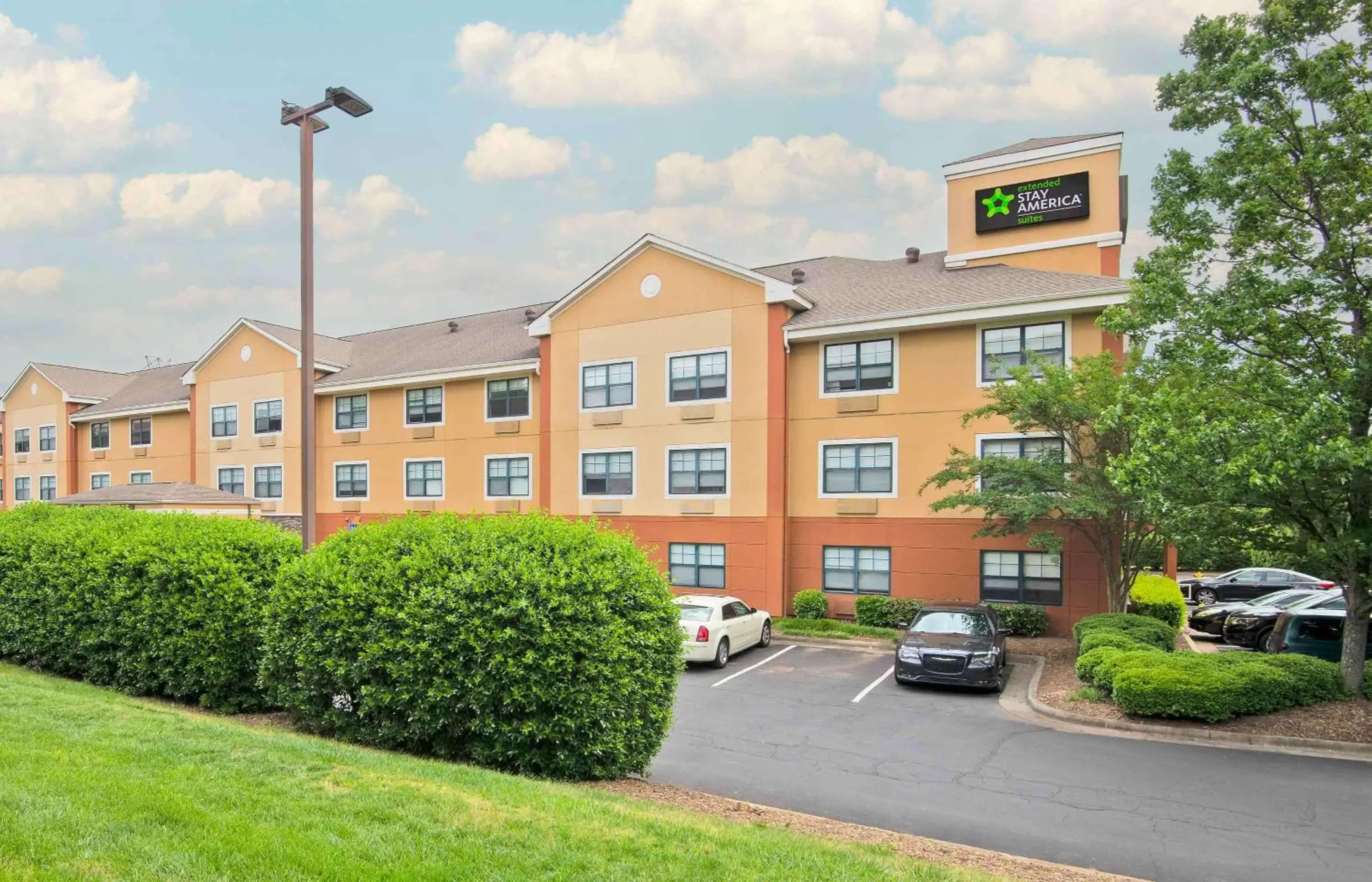 Property Building in Extended Stay America Suites - Charlotte - Tyvola Rd