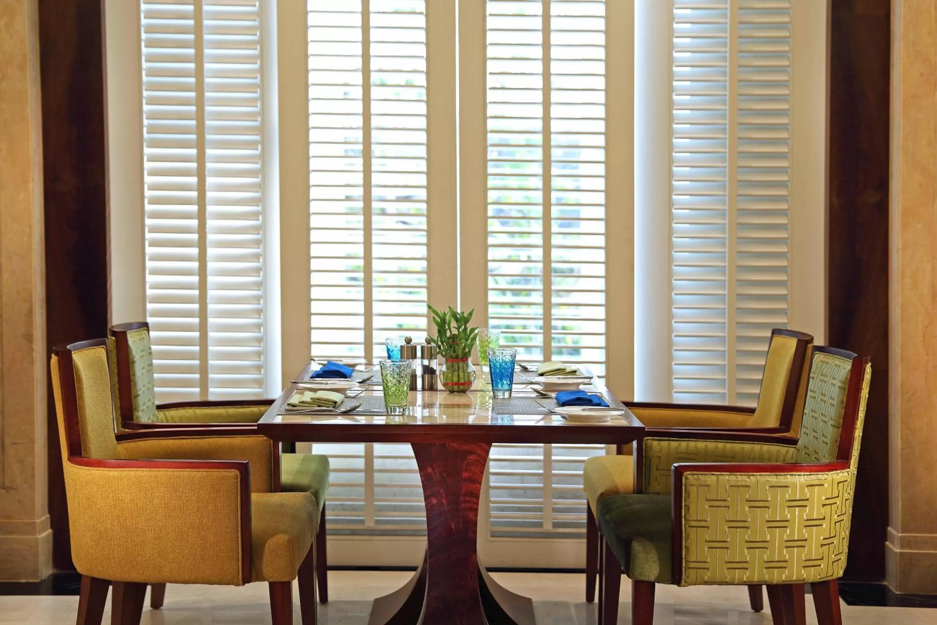 Restaurant/places to eat in Sheraton Grand Pune Bund Garden Hotel