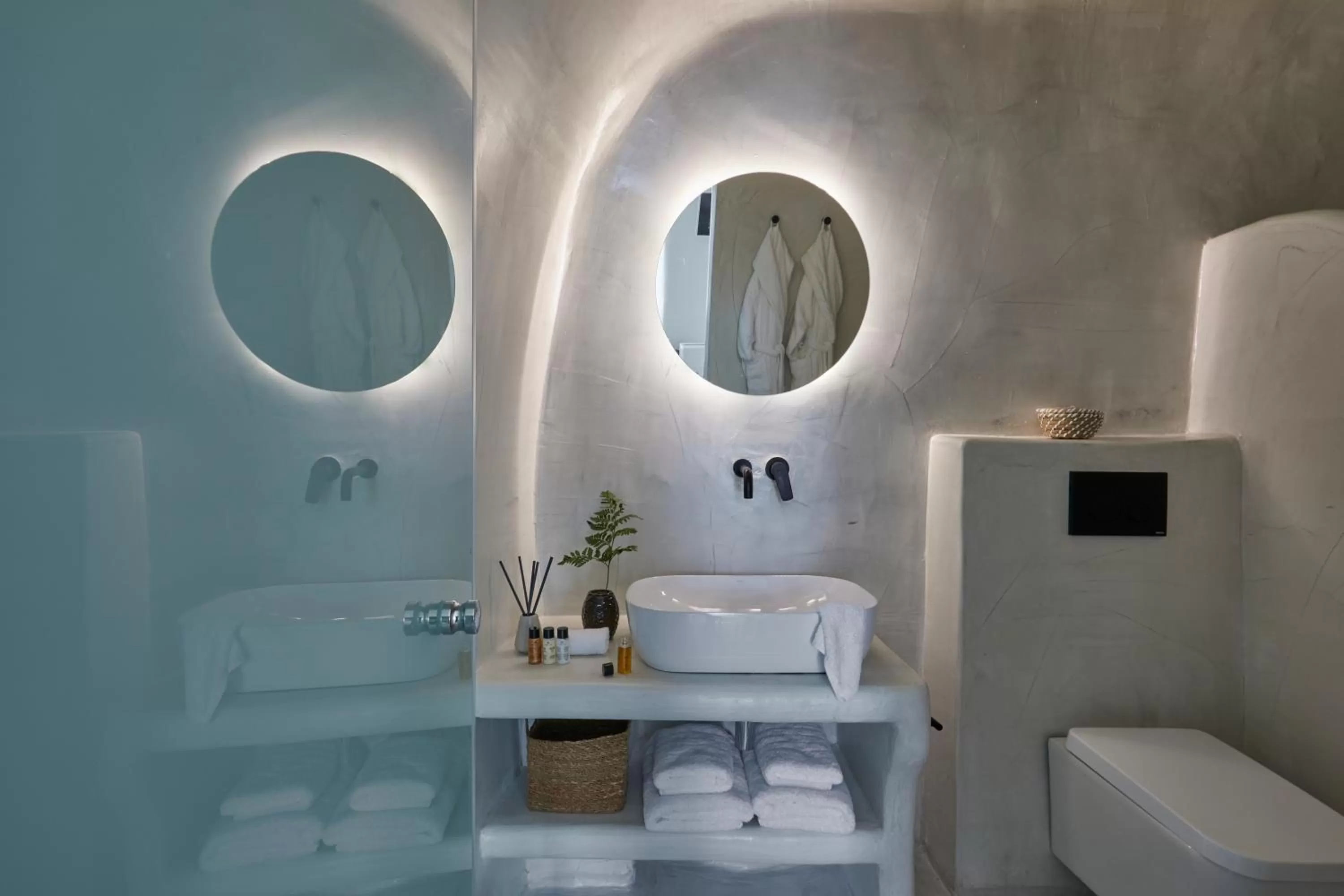 Bathroom in U & ME SUITES