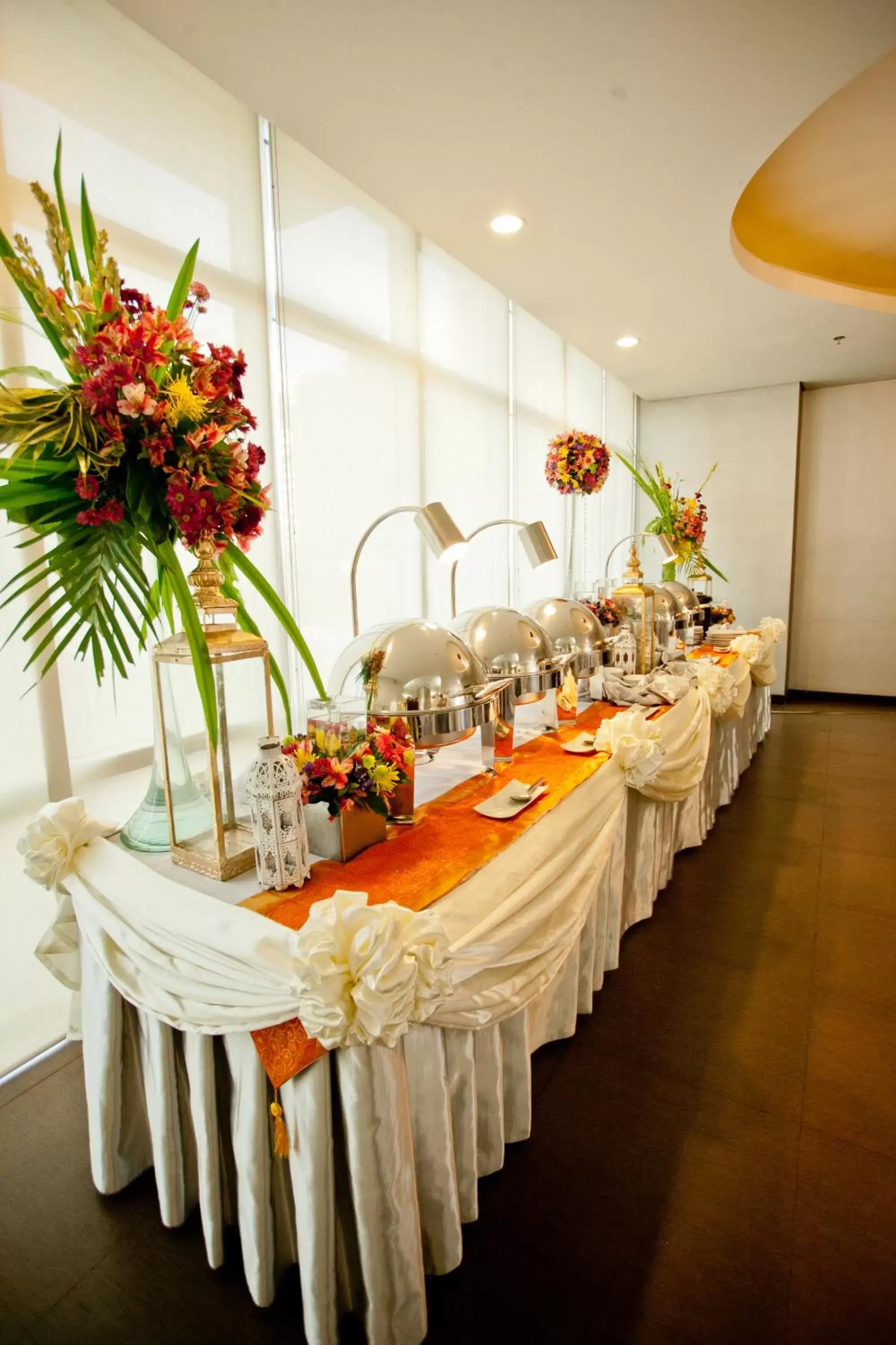 Buffet breakfast, Banquet Facilities in The Exchange Regency Residence Hotel Managed by HII