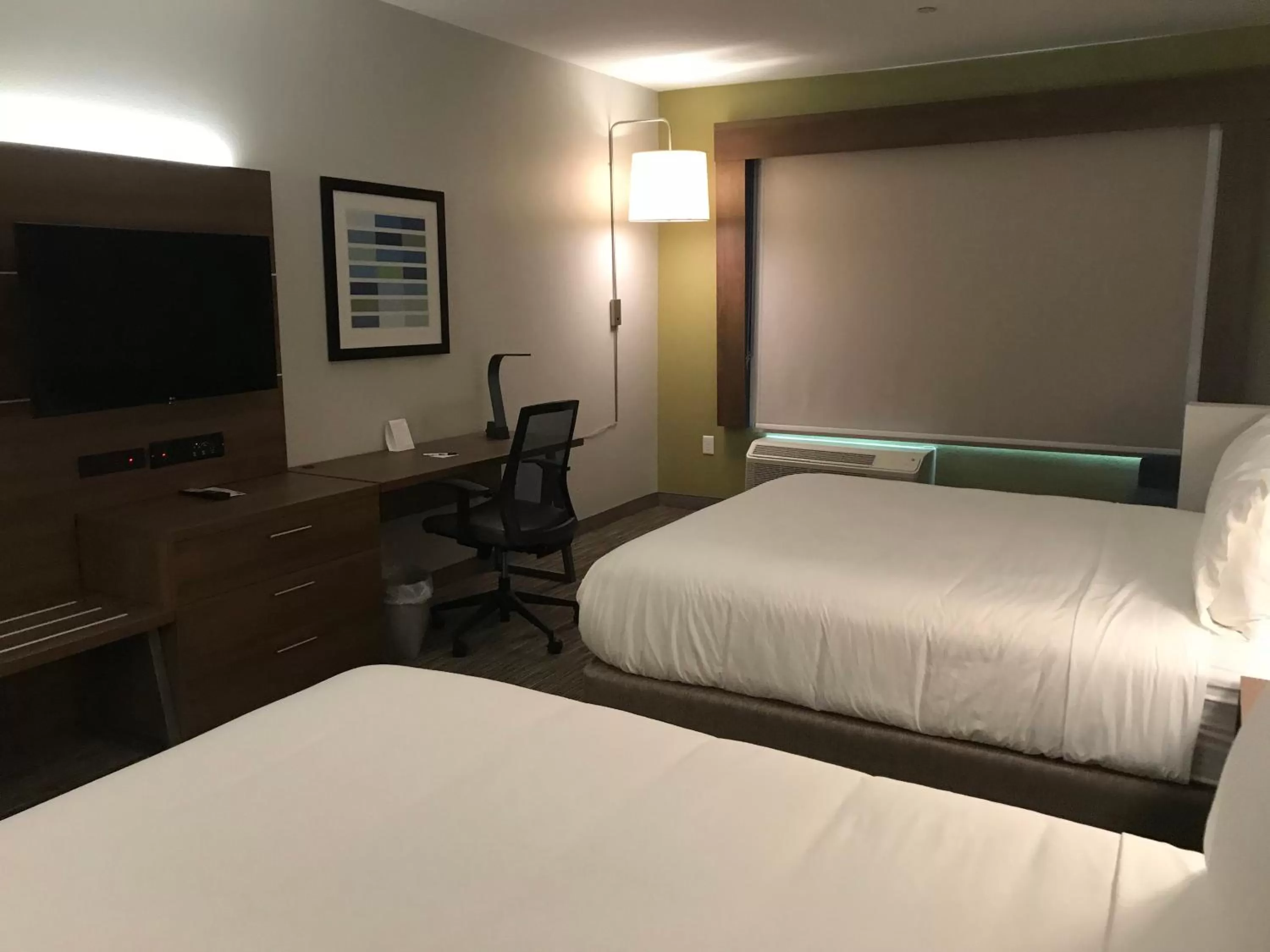 Bedroom, Bed in Holiday Inn Express & Suites Houston Southwest Galleria Area by IHG