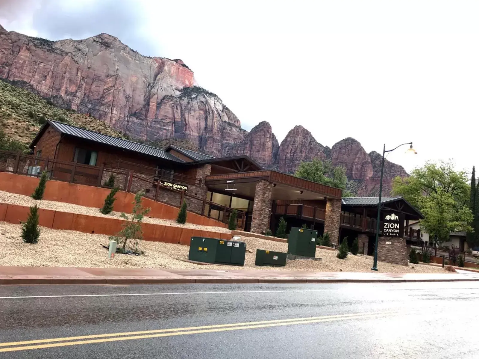 Property Building in Zion Canyon Lodge