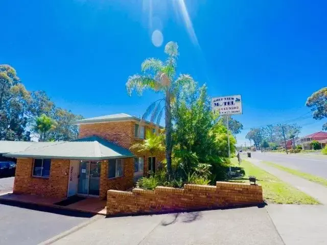 Street view, Property Building in Golf View Motel