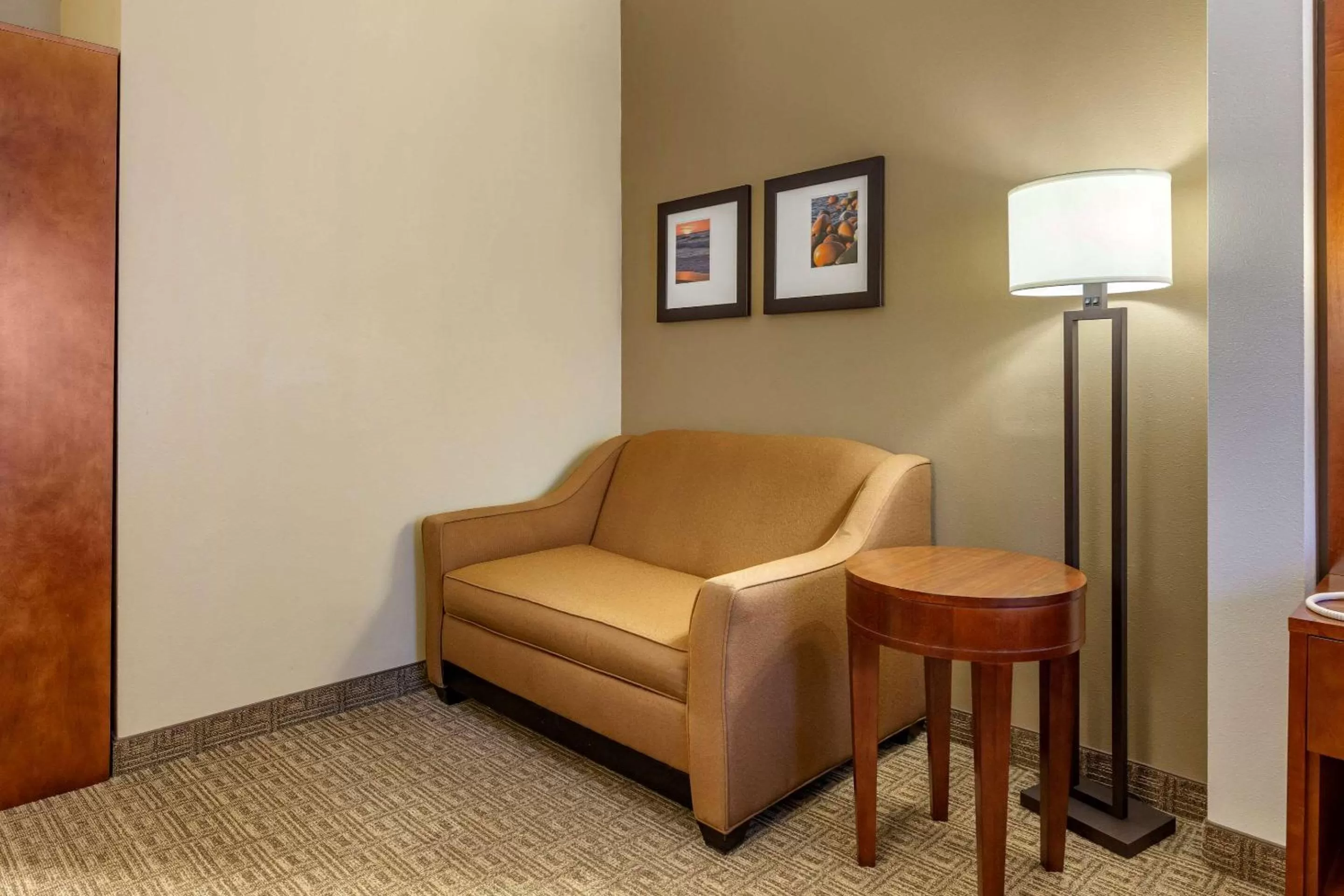 King Suite with Roll-In Shower - Accessible/Non-Smoking in Comfort Suites