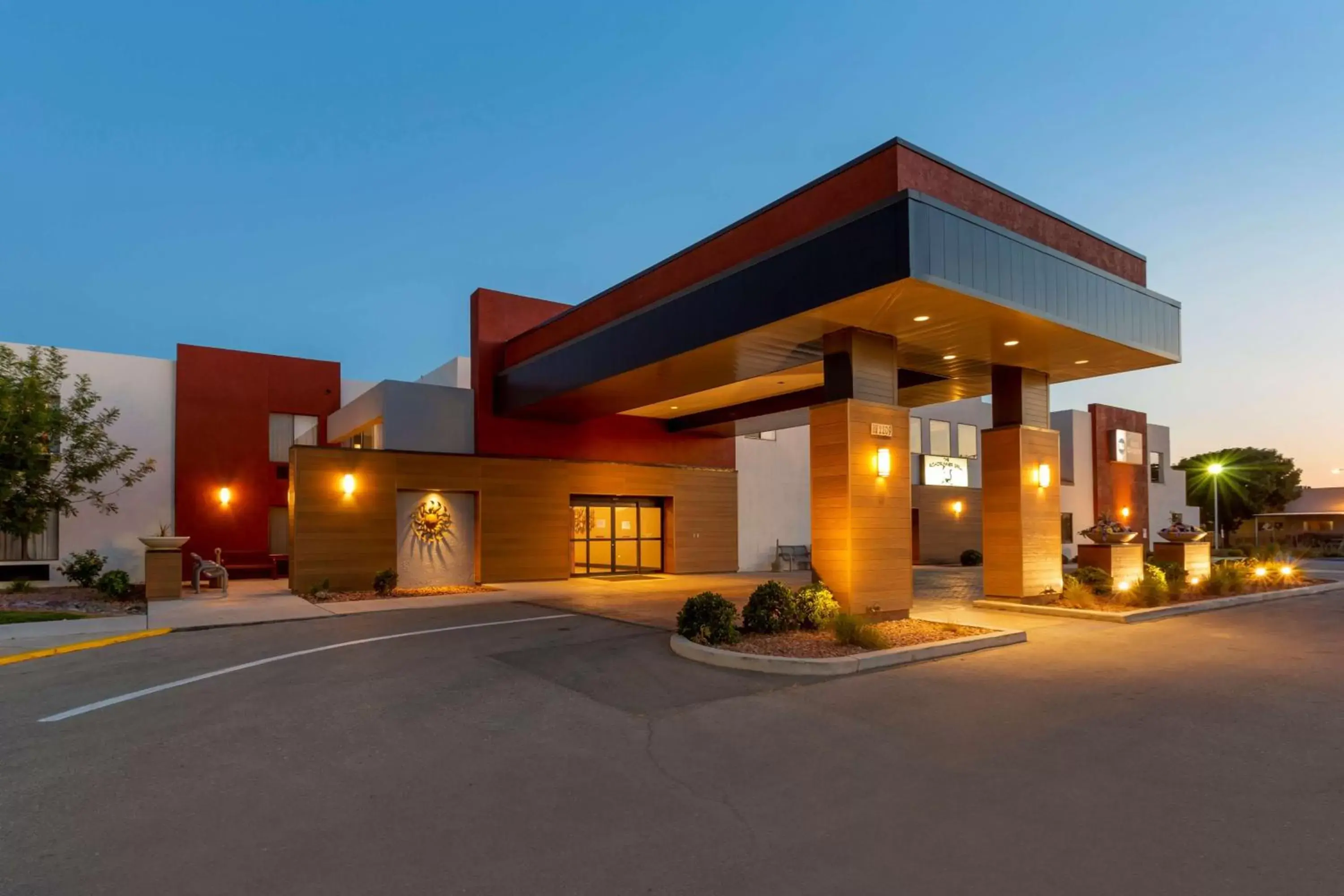 Property Building in Best Western Pecos Inn